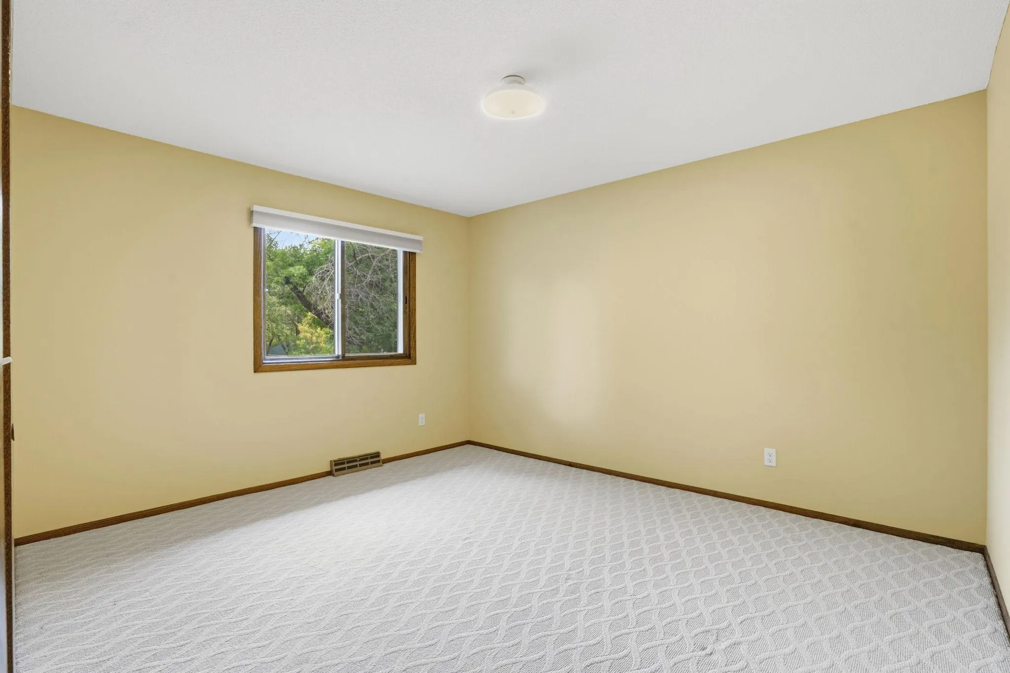 Photo 20 of 6207 Edgemont N Boulevard