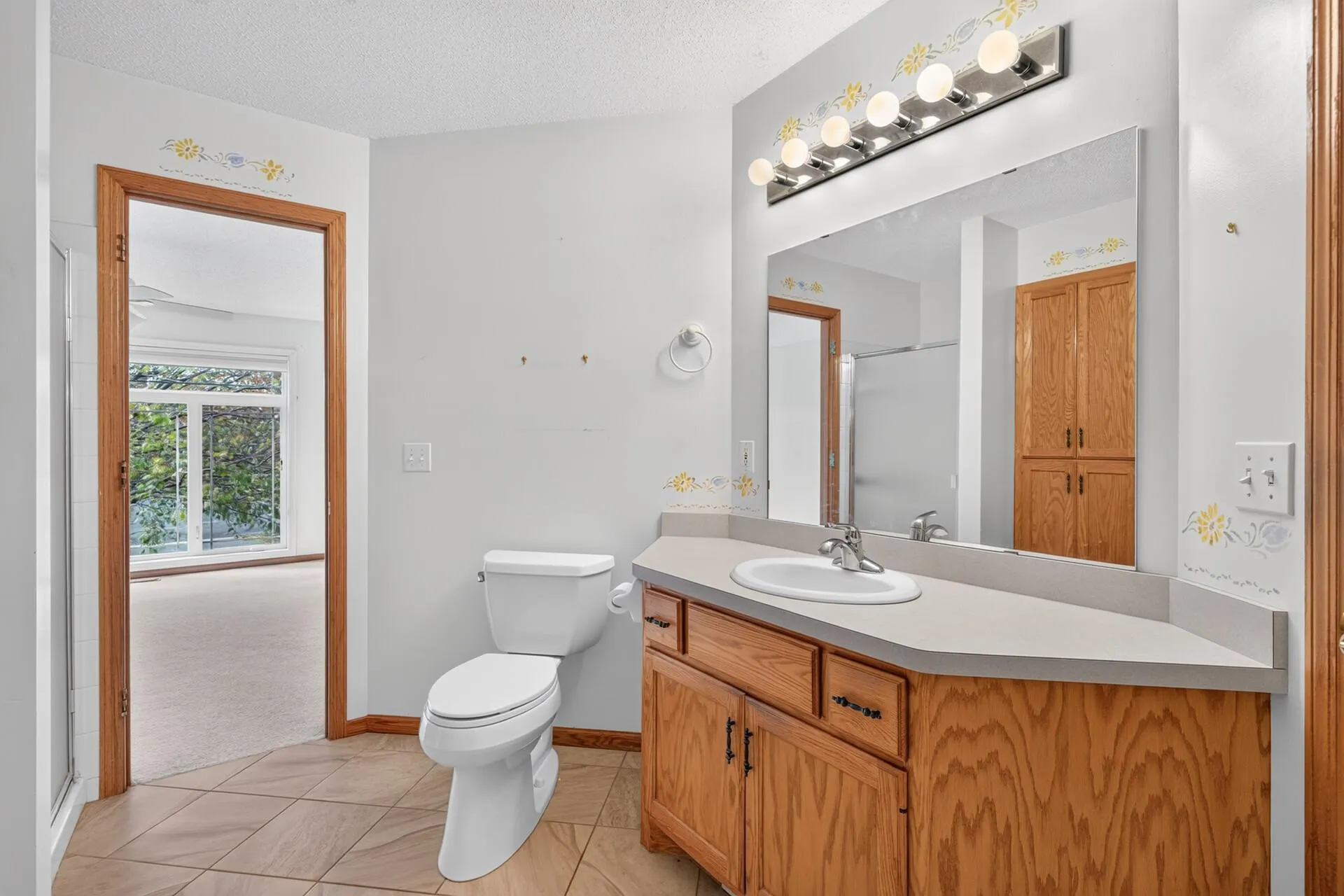 Photo 18 of 1085 Lilac Court Unit 0