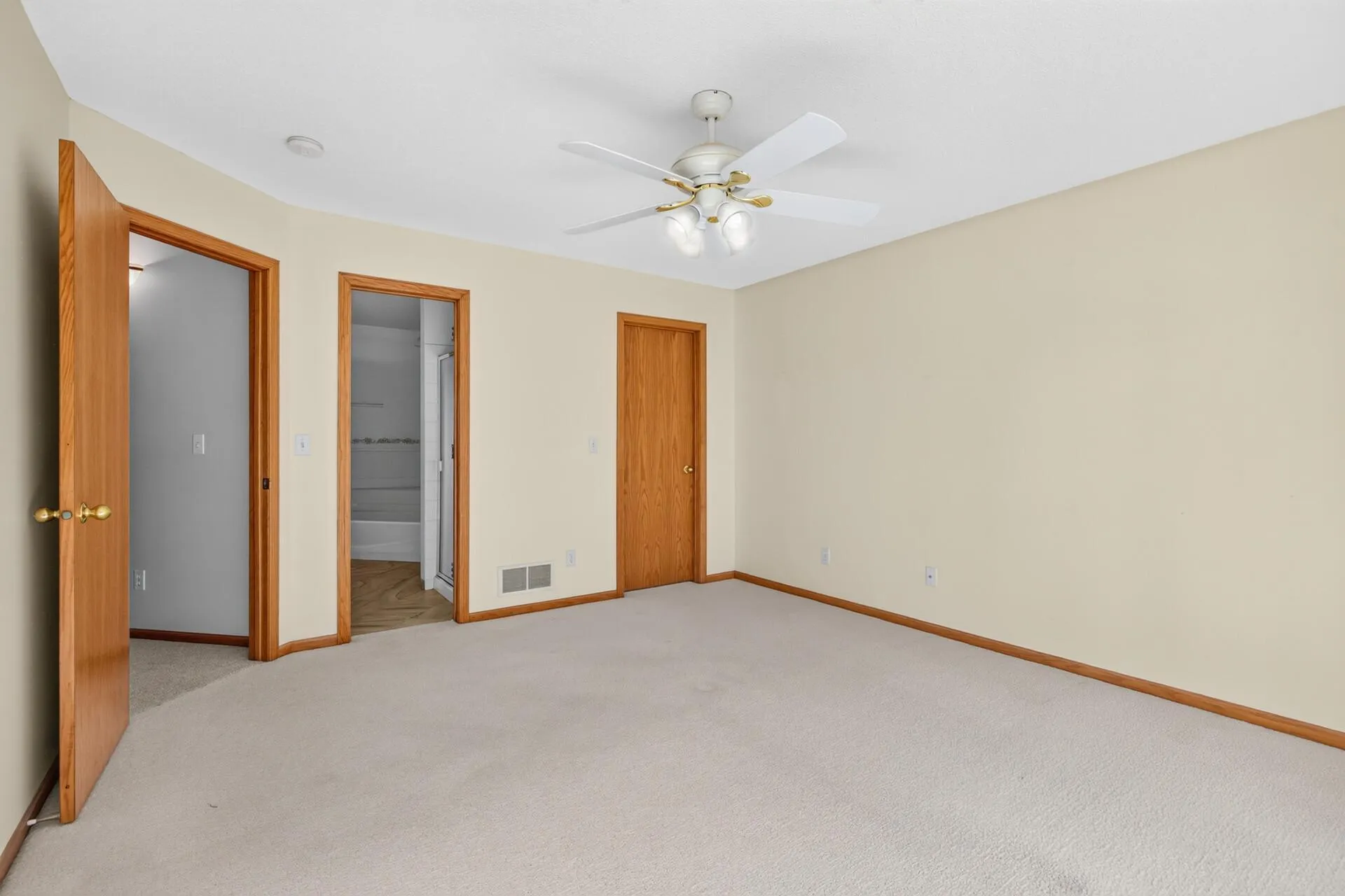 Photo 15 of 1085 Lilac Court Unit 0