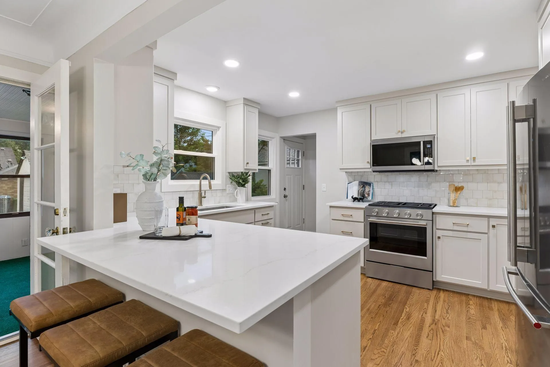 Photo 4 of 5601 14th S Avenue