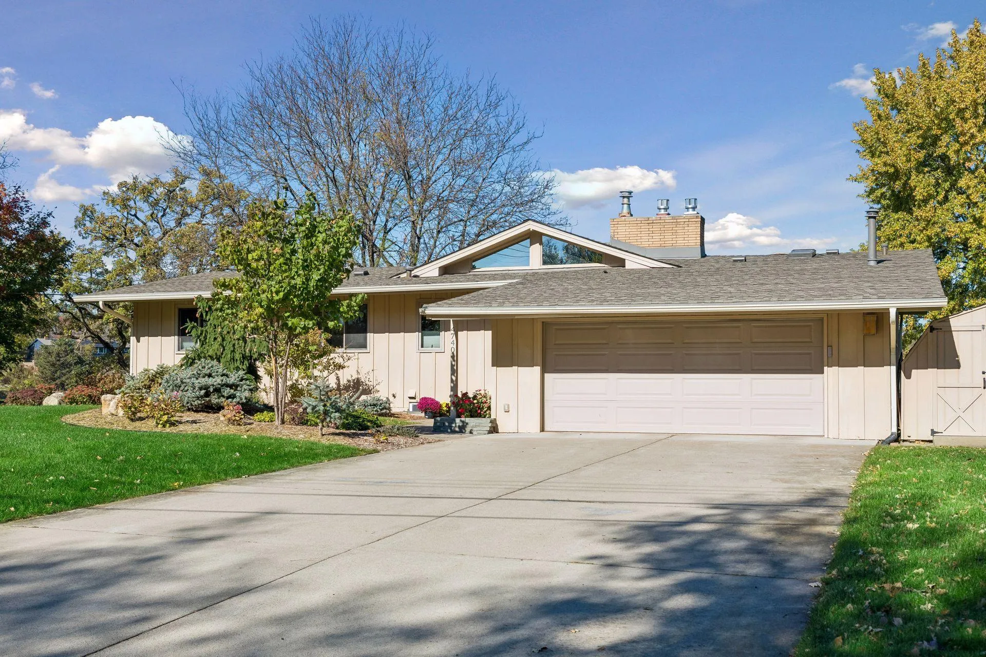 Photo 8 of 4740 Killarney Drive