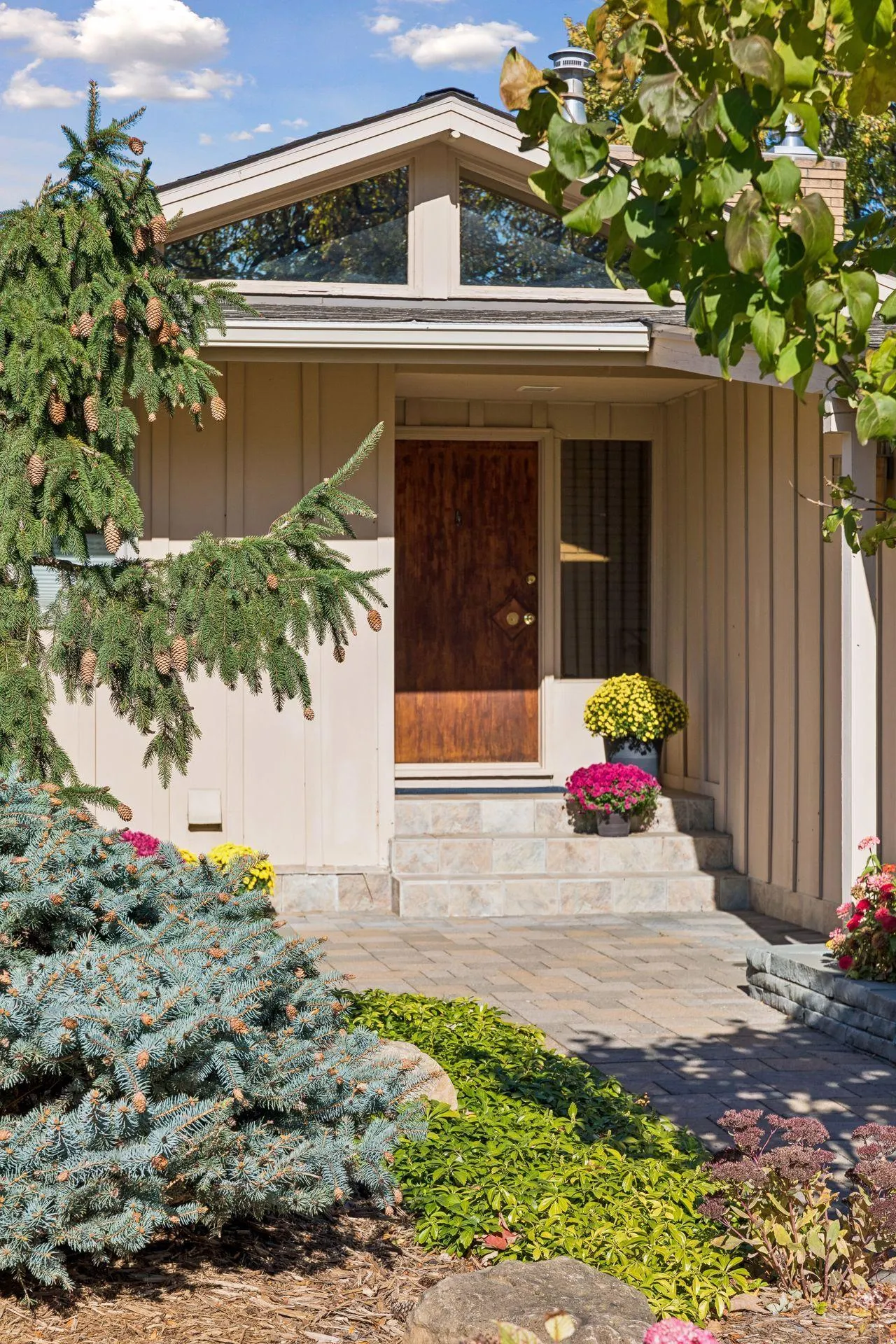 Photo 9 of 4740 Killarney Drive