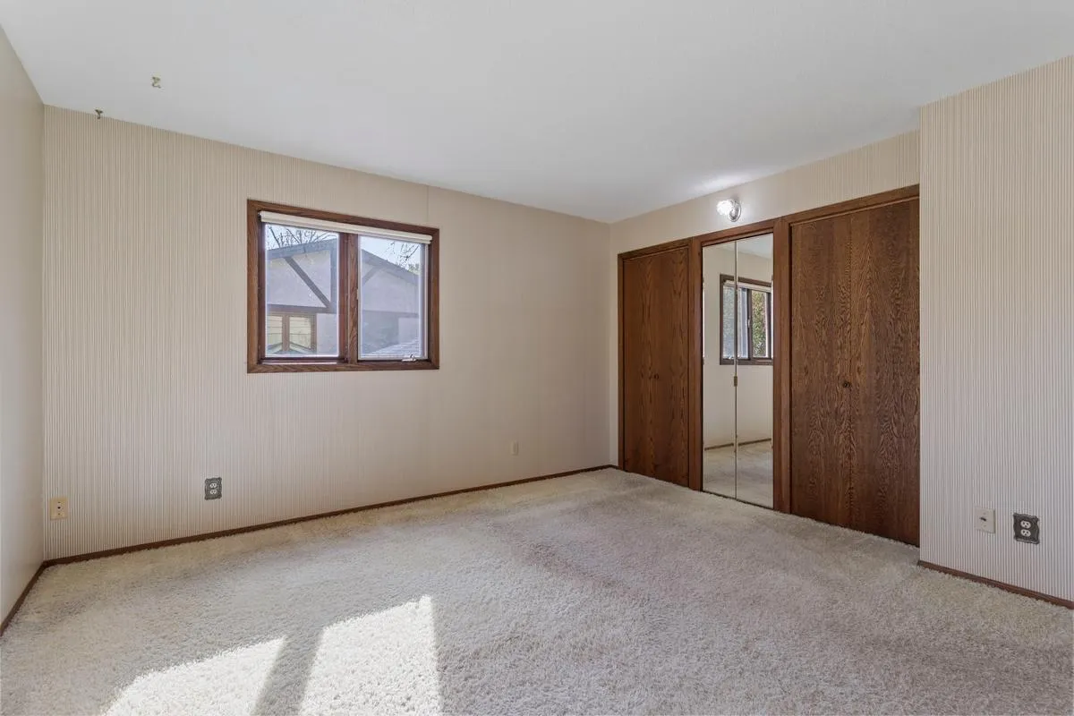 Photo 18 of 4649 Hillsboro N Avenue