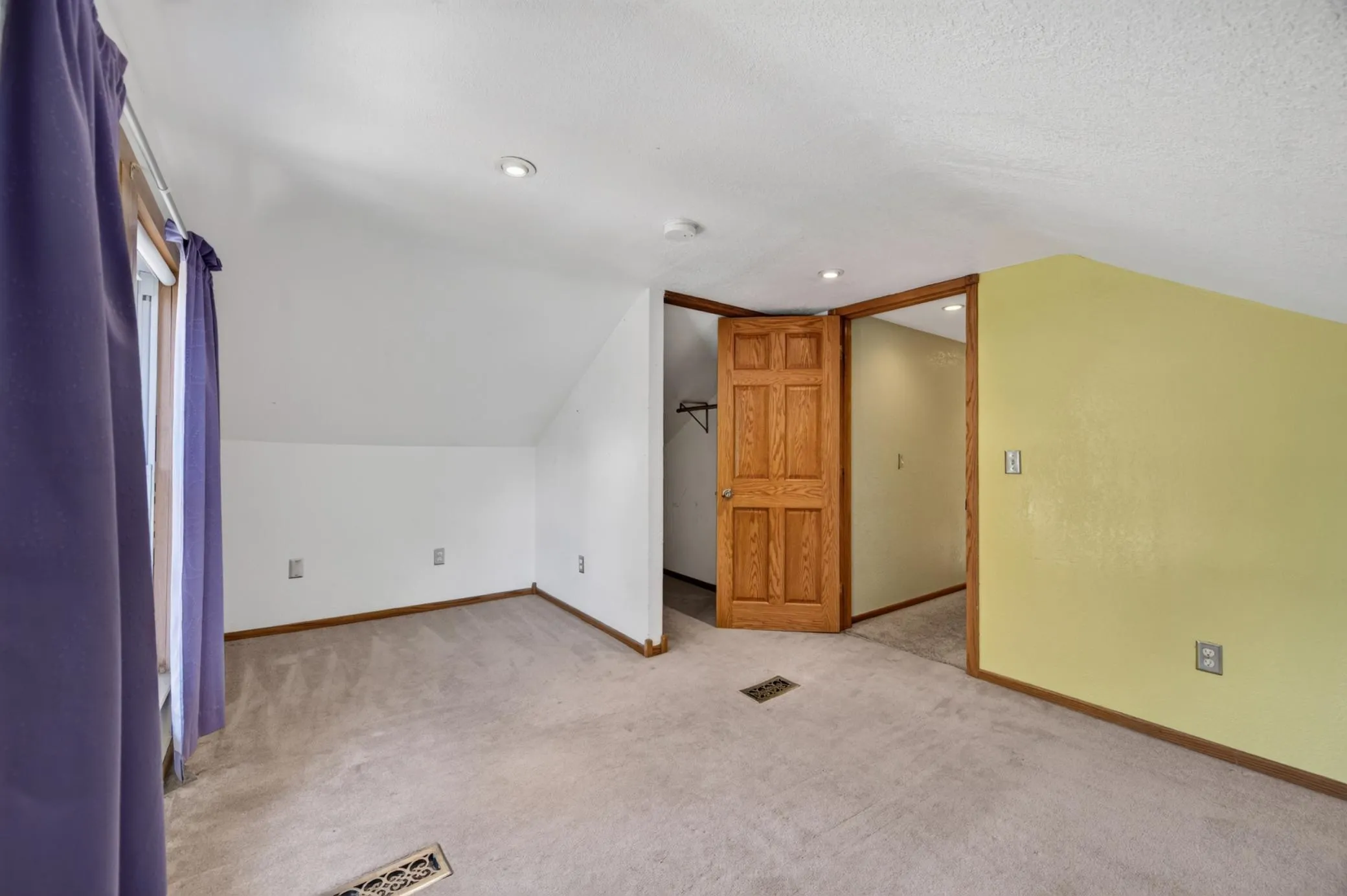 Photo 26 of 1498 Hazelwood Street