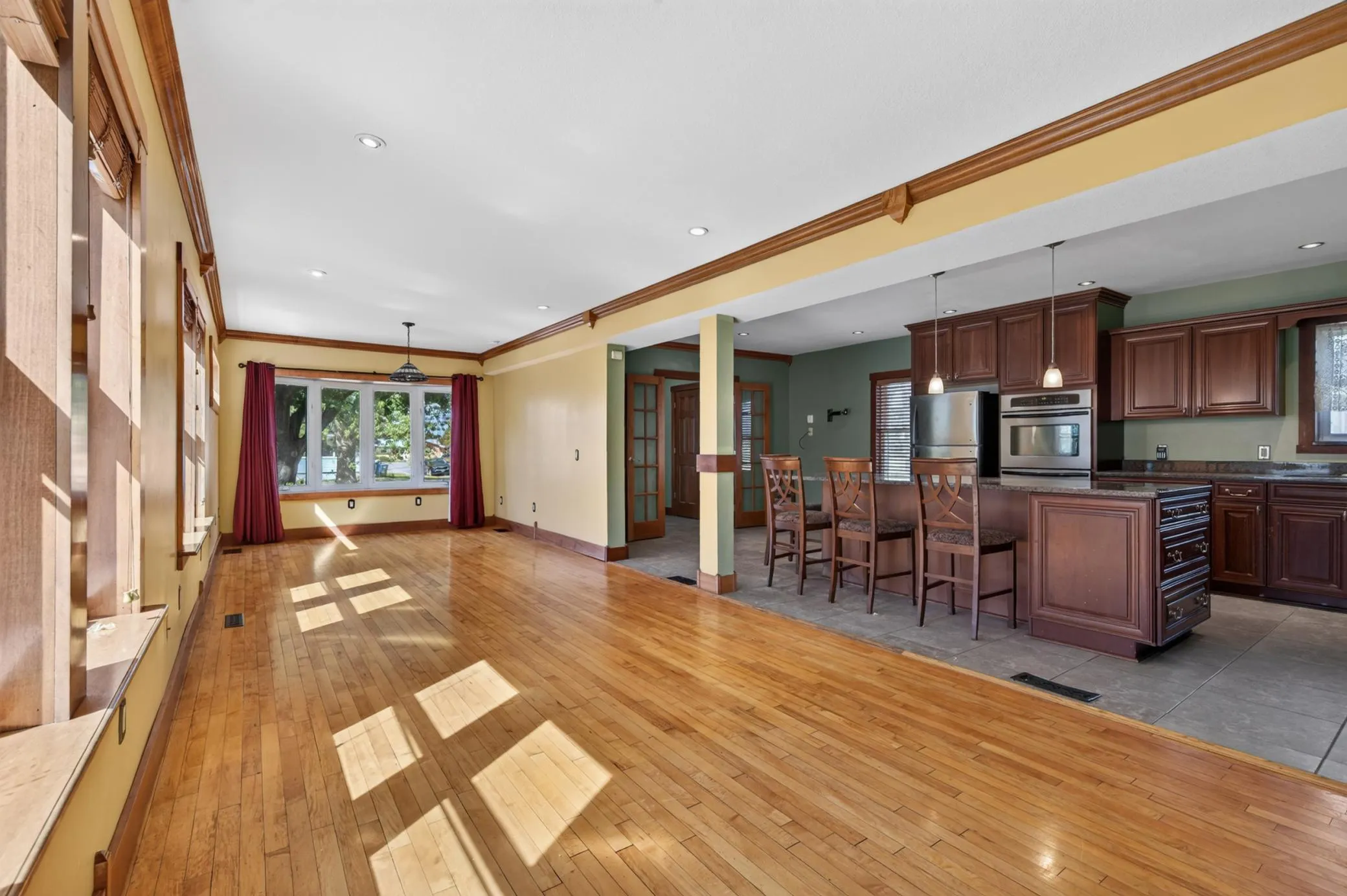 Photo 15 of 1498 Hazelwood Street