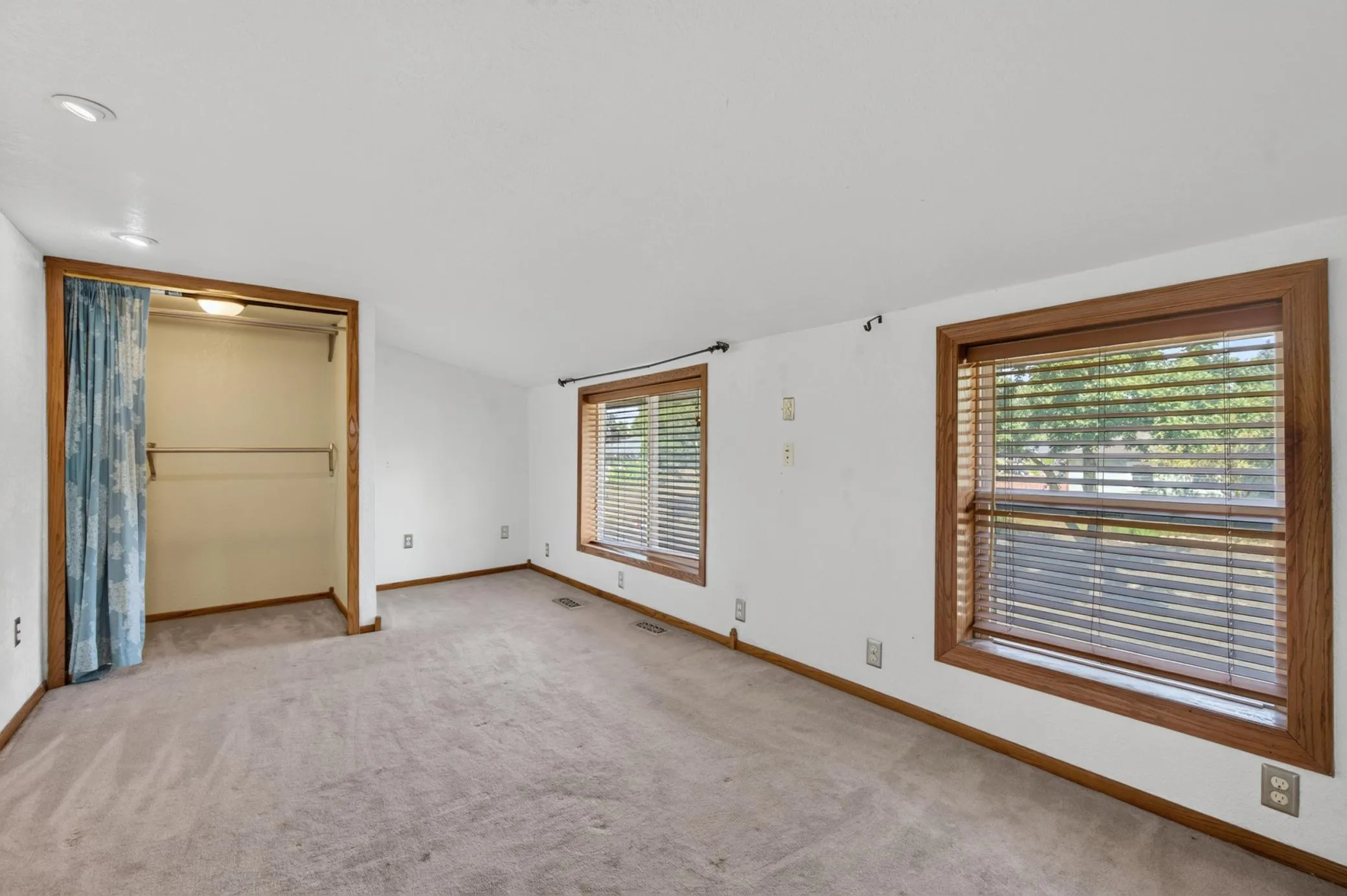 Photo 20 of 1498 Hazelwood Street