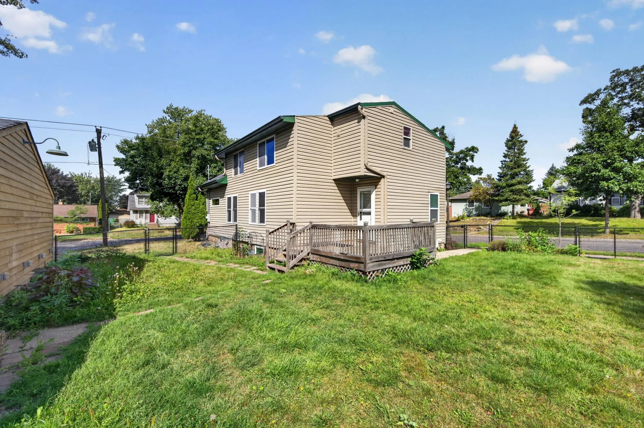 Photo 38 of 1498 Hazelwood Street