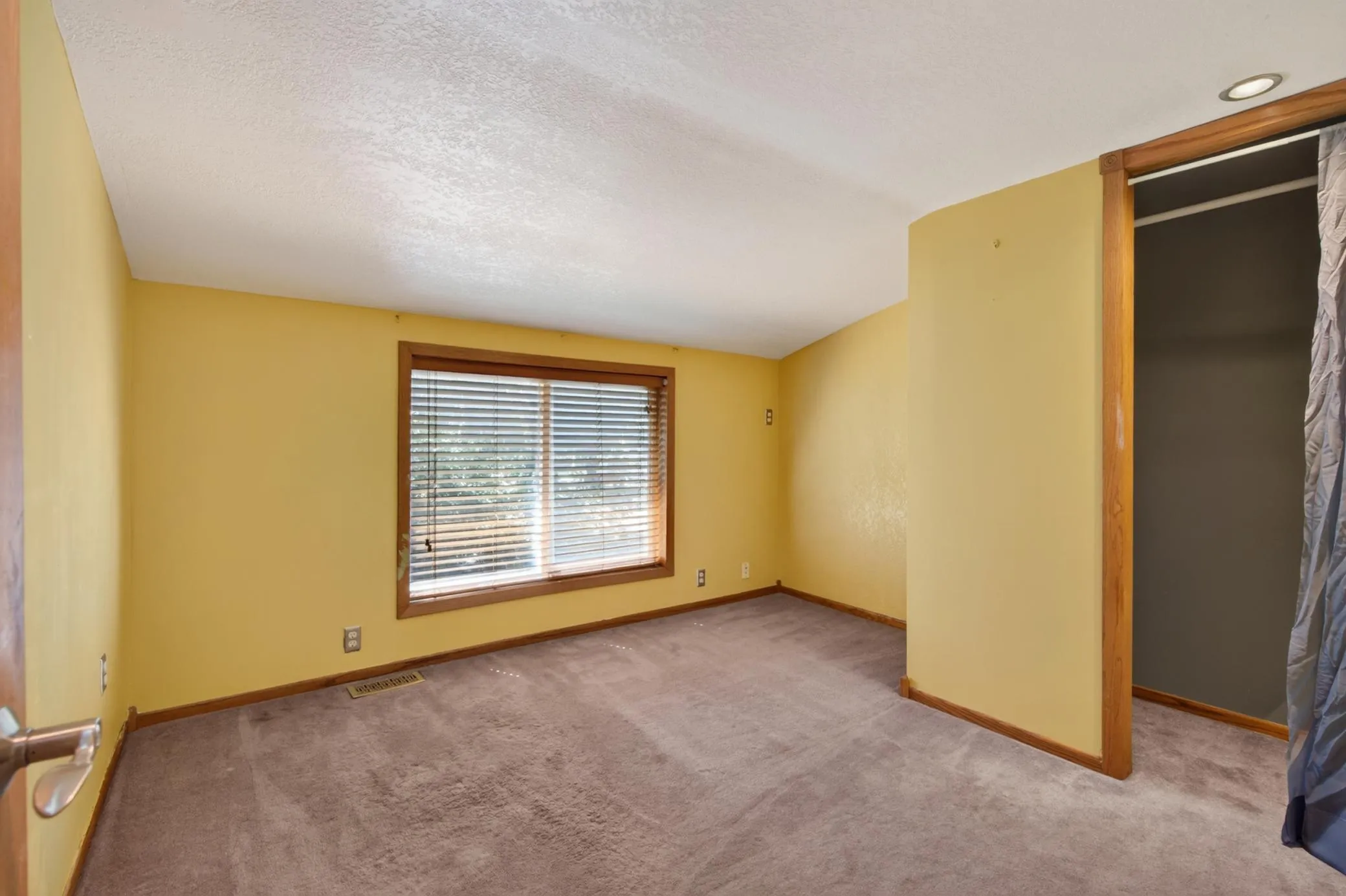 Photo 23 of 1498 Hazelwood Street