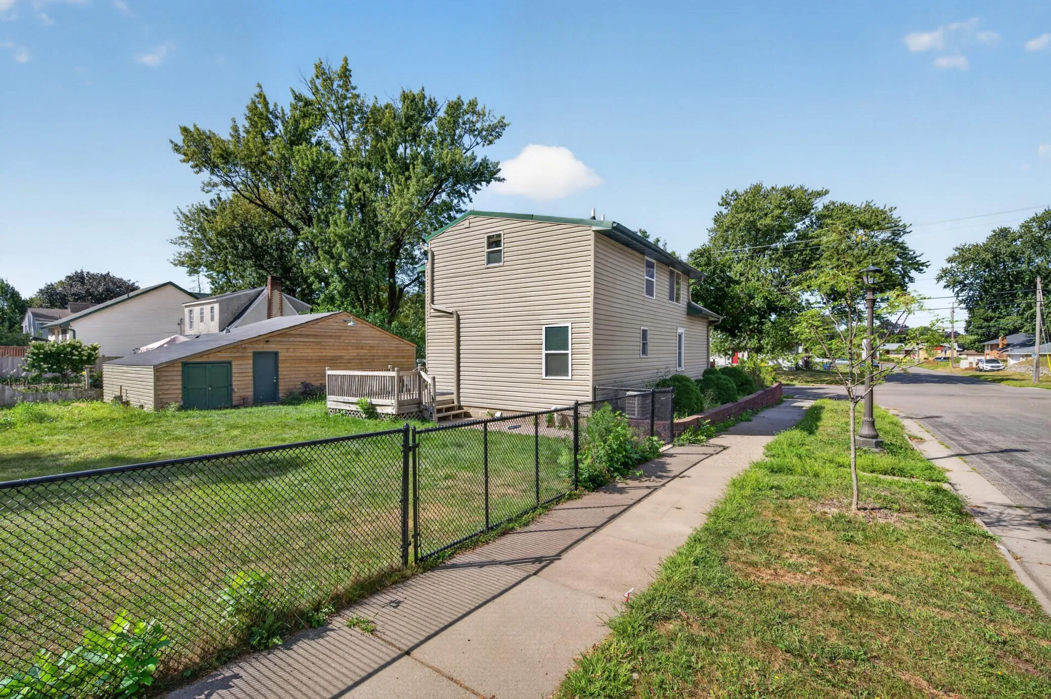 Photo 39 of 1498 Hazelwood Street