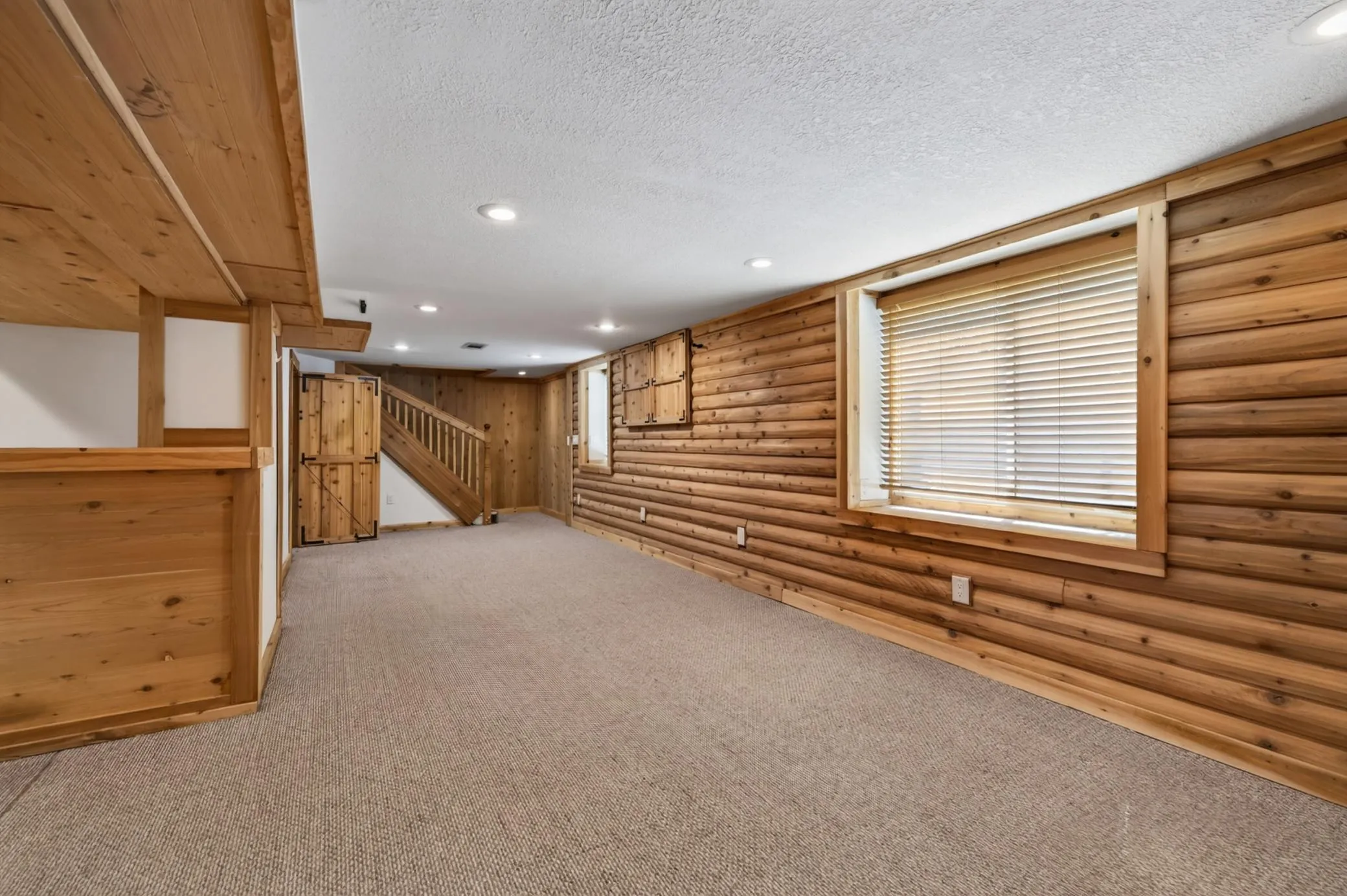 Photo 33 of 1498 Hazelwood Street