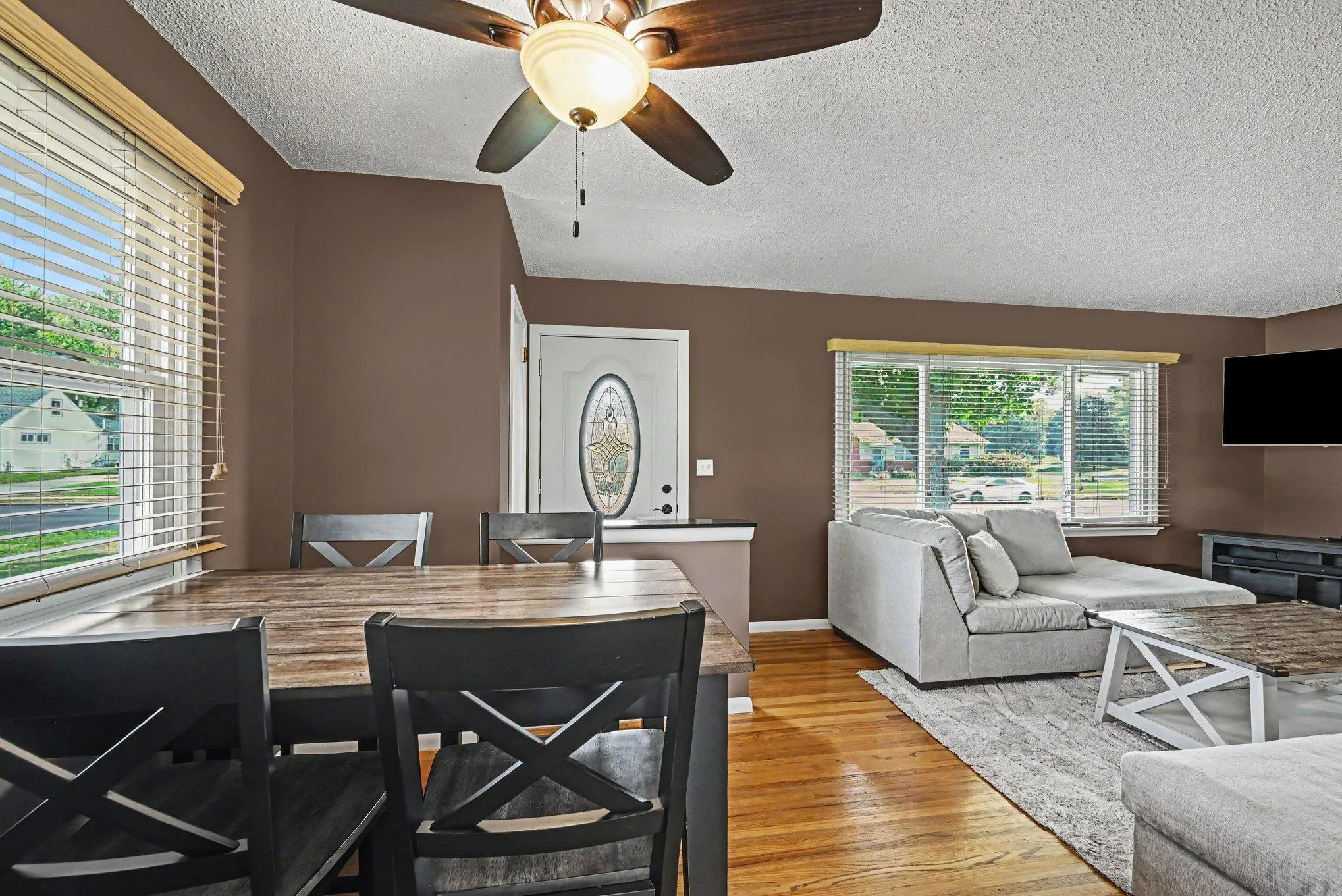 Photo 4 of 6961 Clayton Avenue