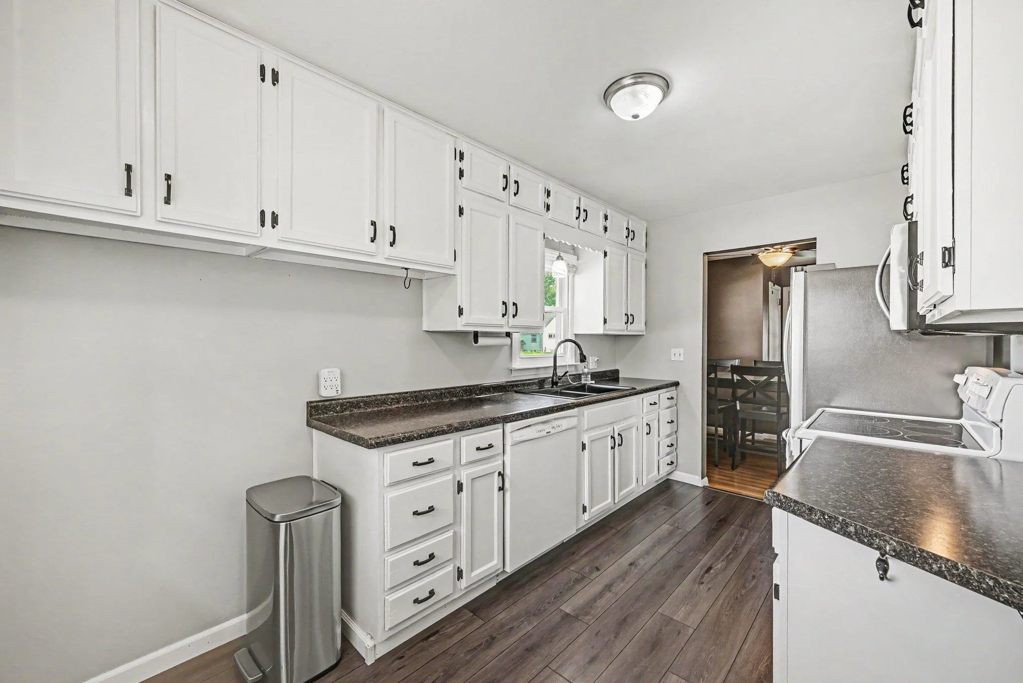 Photo 5 of 6961 Clayton Avenue