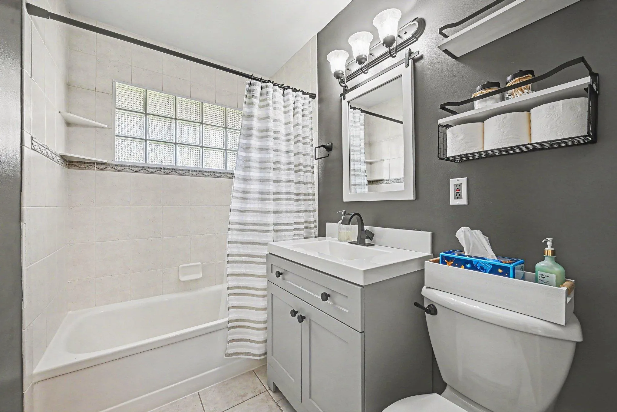 Photo 12 of 6961 Clayton Avenue