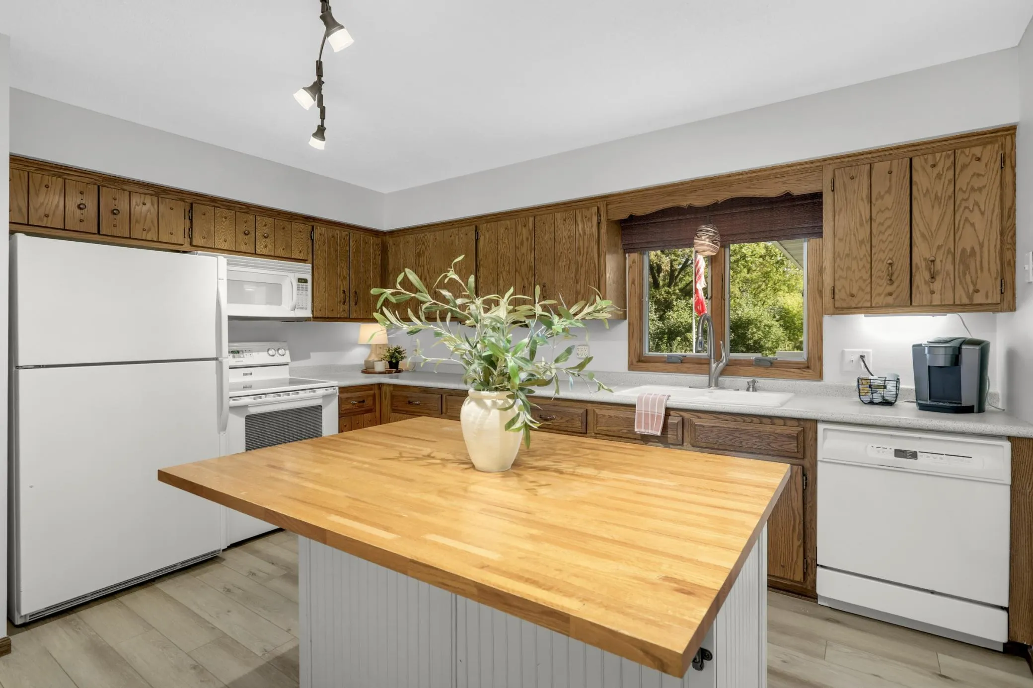 Photo 13 of 6624 Edgemont N Boulevard