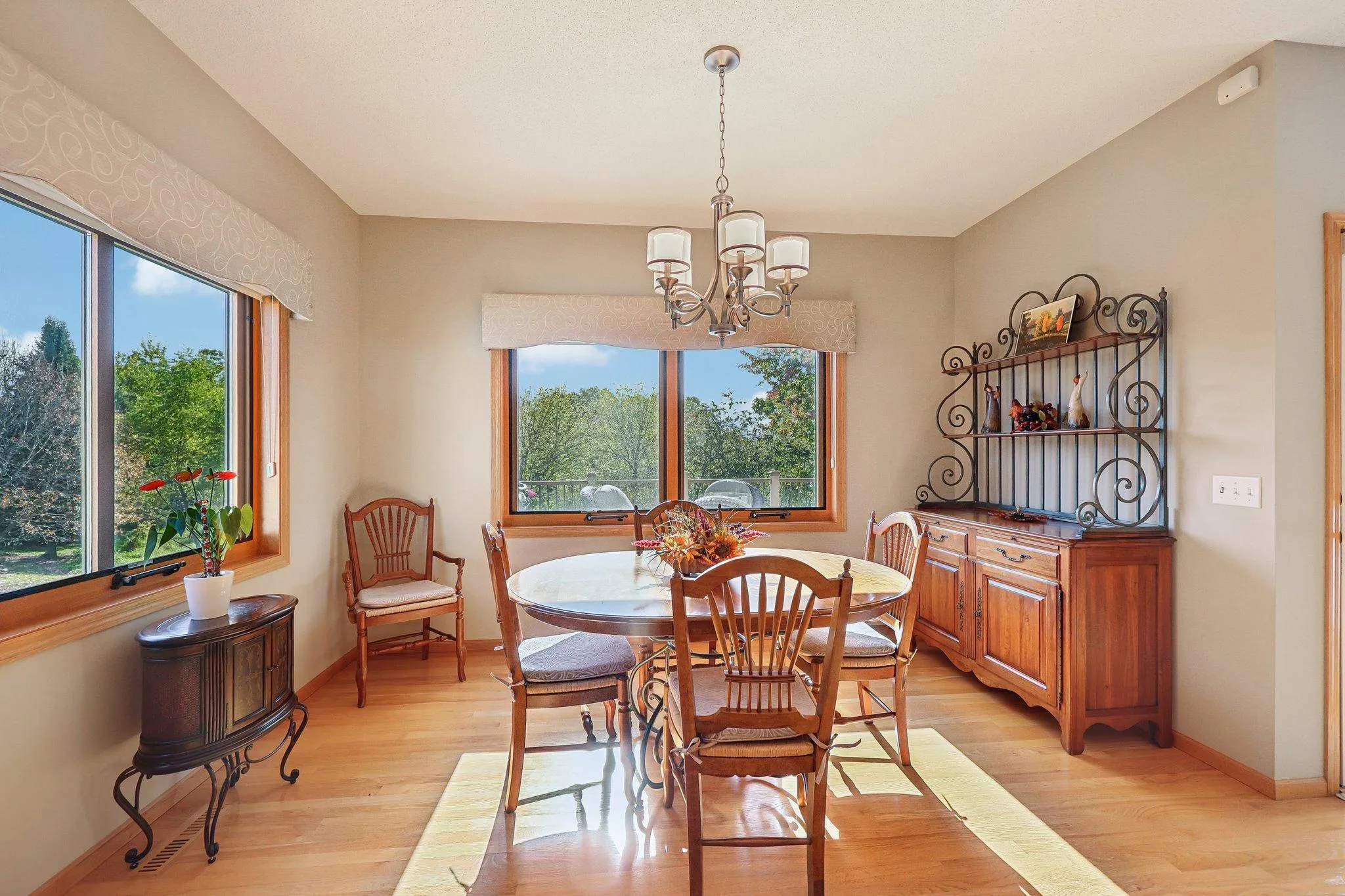 Photo 9 of 2350 Quail Creek Ne Parkway