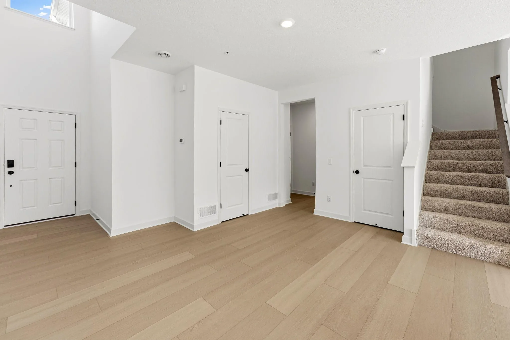 Photo 6 of 230 Huntington Drive