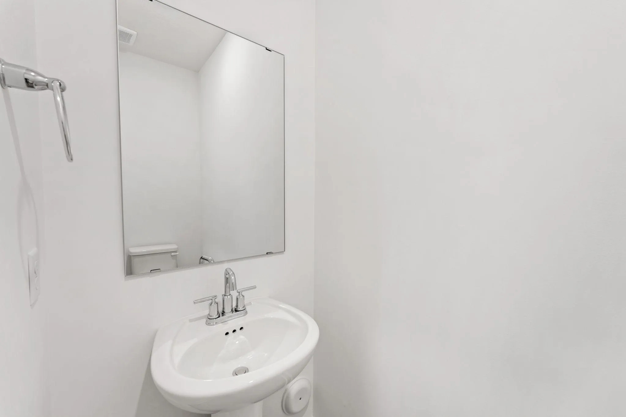 Photo 9 of 230 Huntington Drive