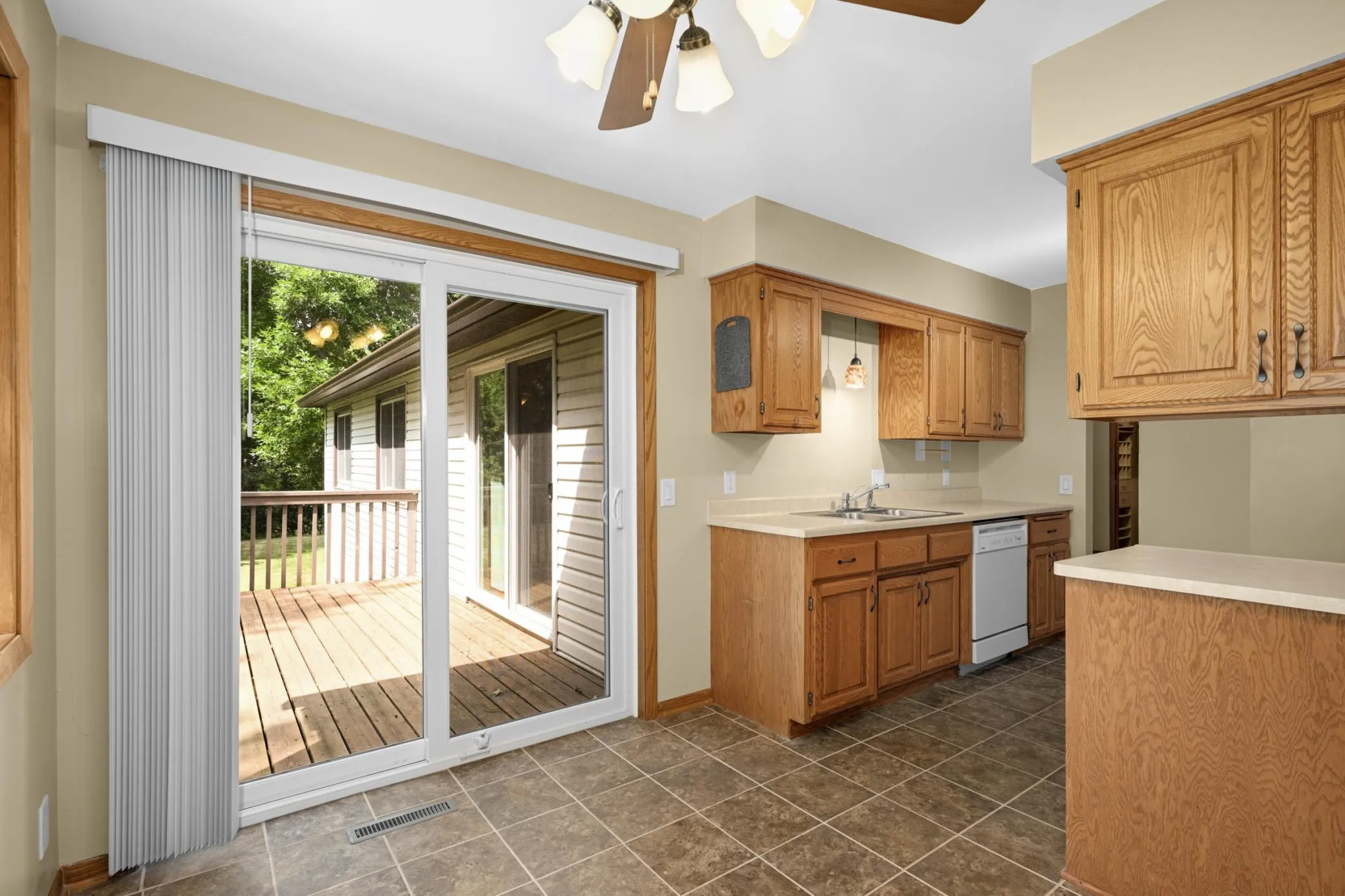 Photo 8 of 4361 Buckingham Court Unit 1207