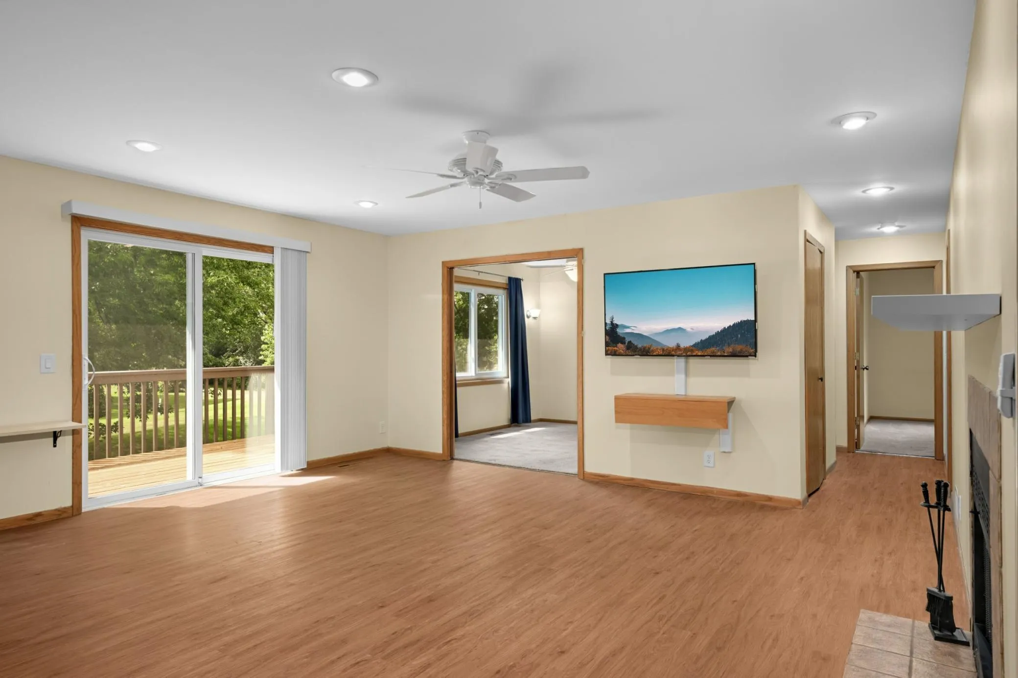 Photo 4 of 4361 Buckingham Court Unit 1207