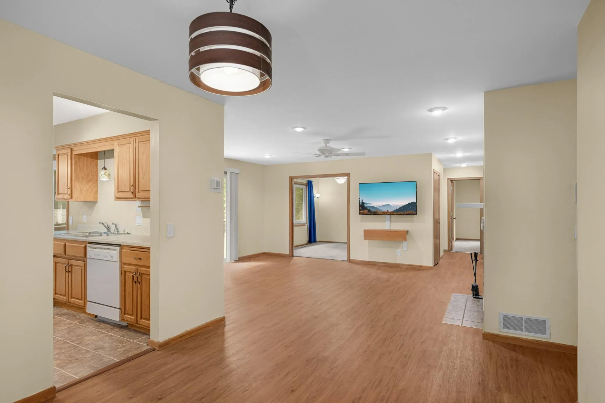 Photo 15 of 4361 Buckingham Court Unit 1207
