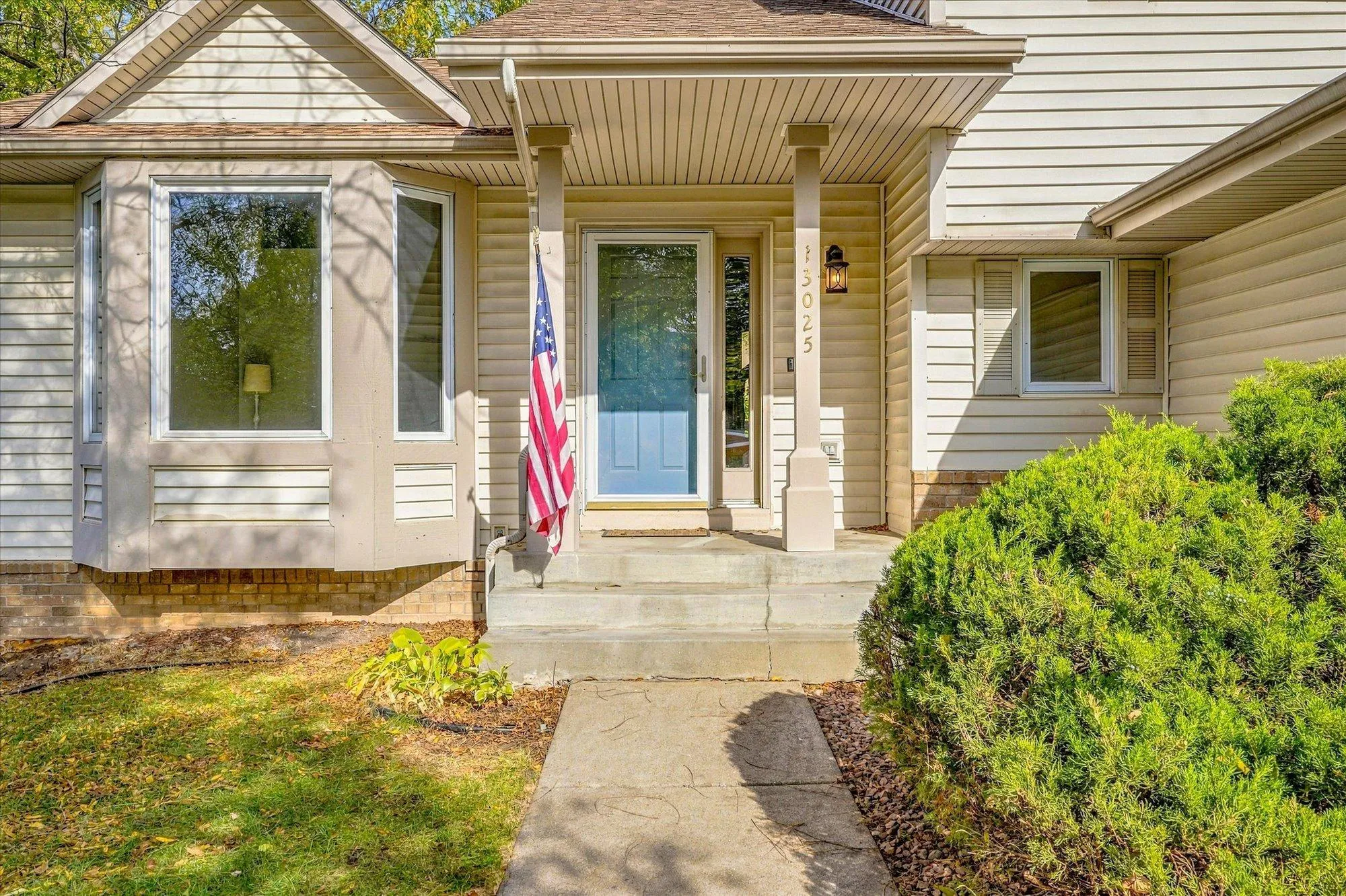 Photo 3 of 13025 Forest Glen Drive