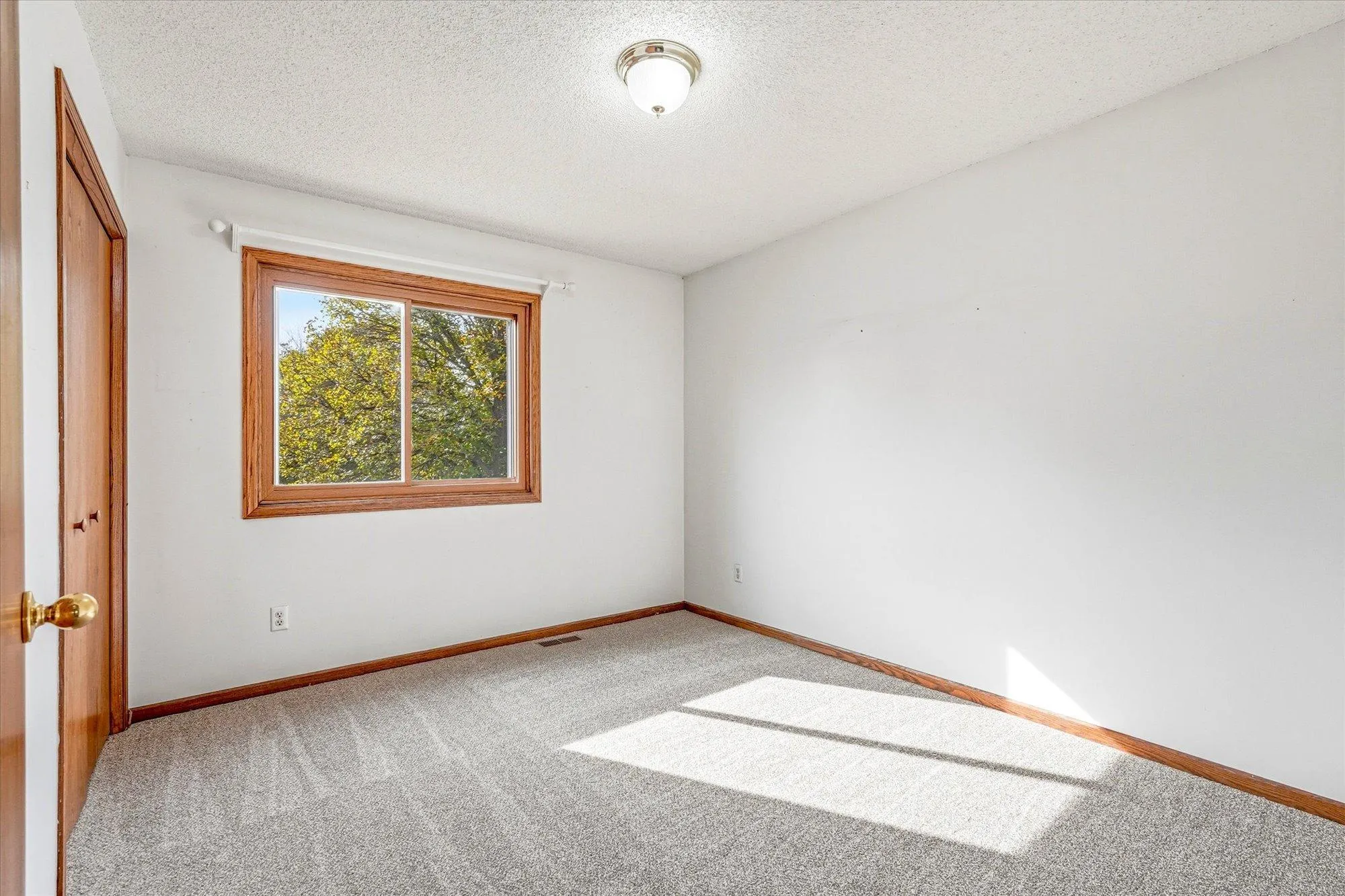 Photo 33 of 13025 Forest Glen Drive