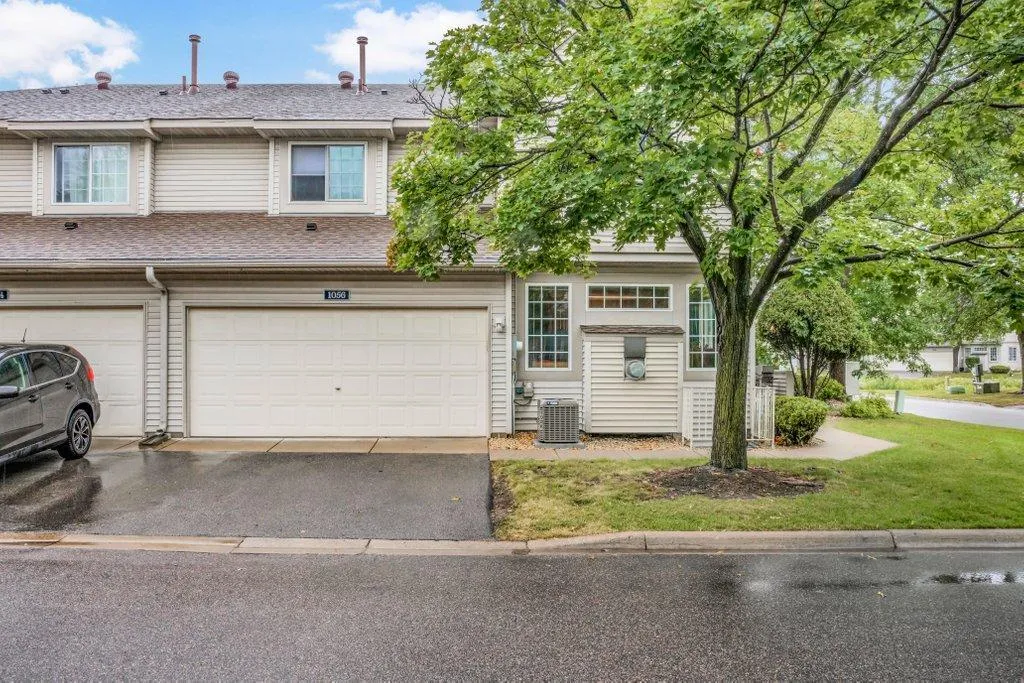 Photo 18 of 1056 Lovell W Avenue