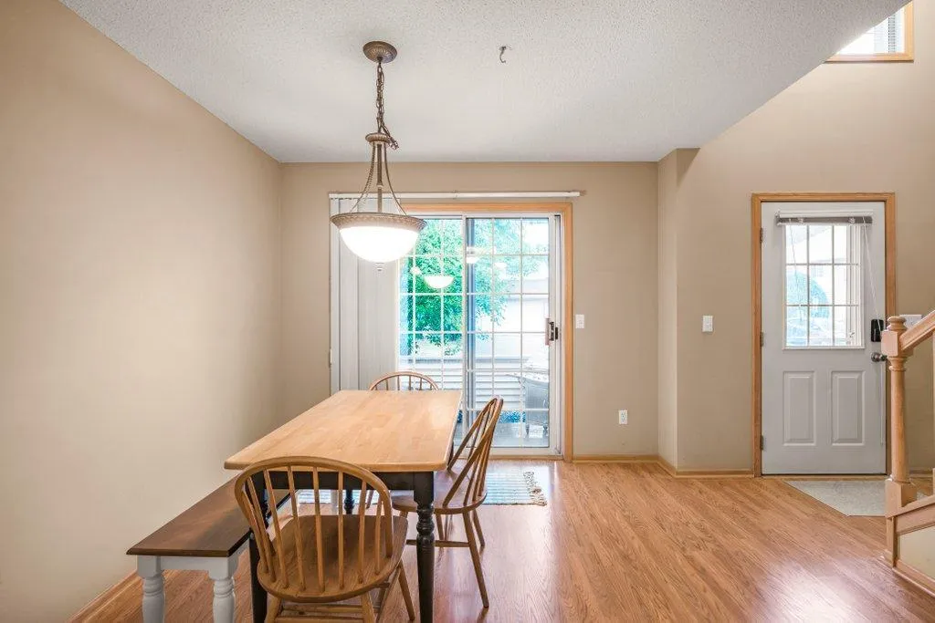 Photo 9 of 1056 Lovell W Avenue