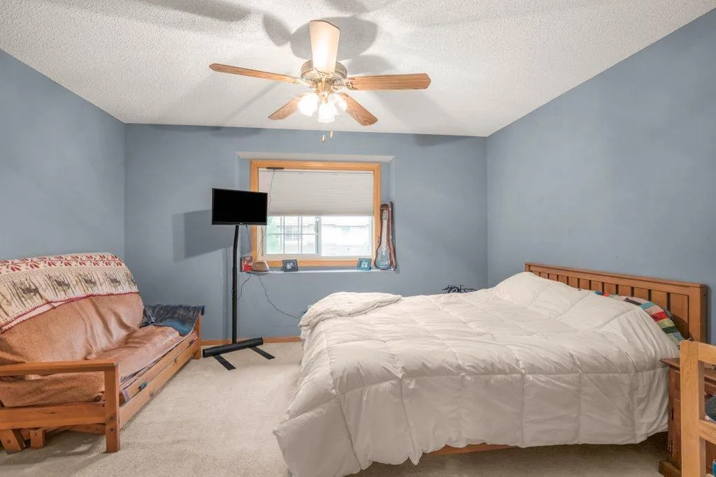 Photo 16 of 1056 Lovell W Avenue