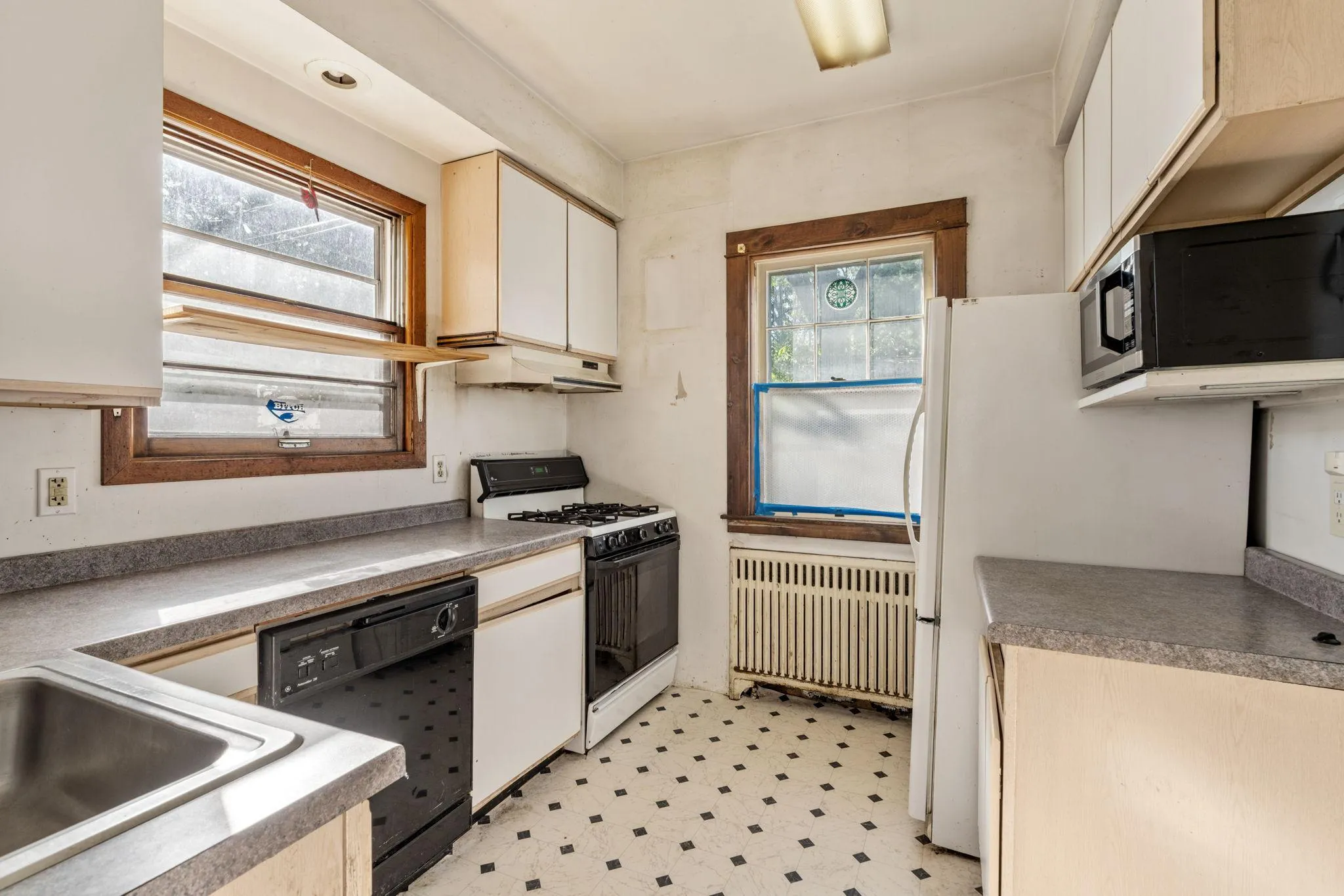 Photo 15 of 1861 E 37th Street
