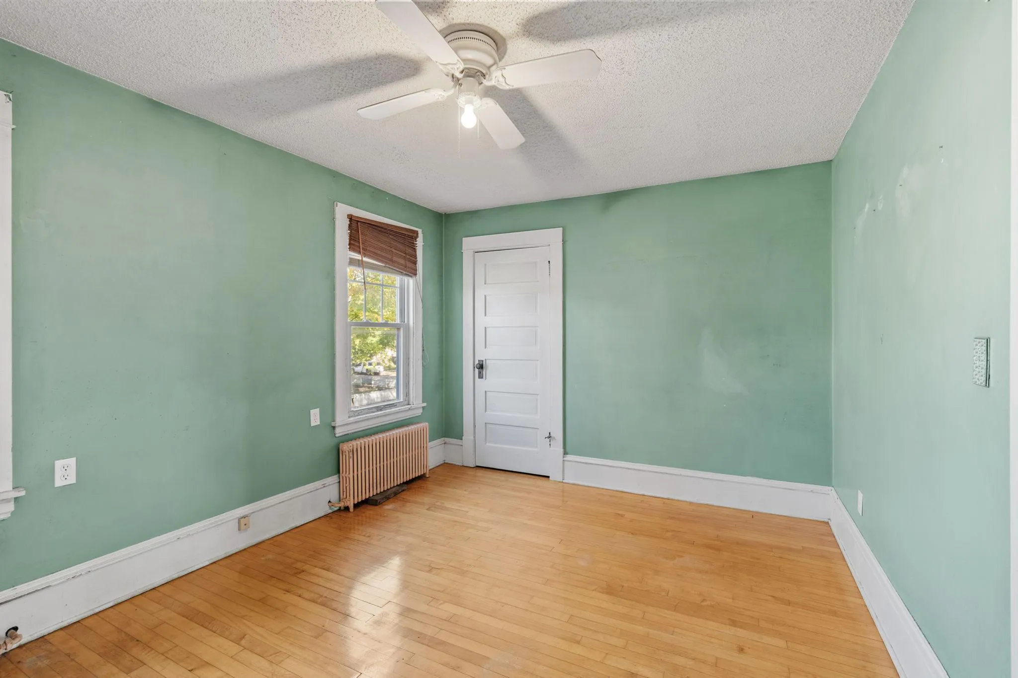 Photo 27 of 1861 E 37th Street