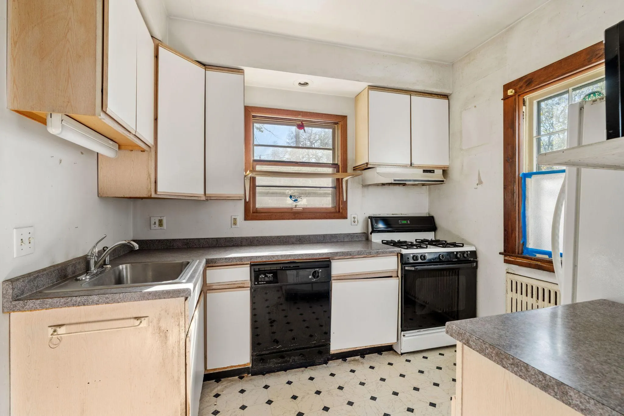 Photo 19 of 1861 E 37th Street