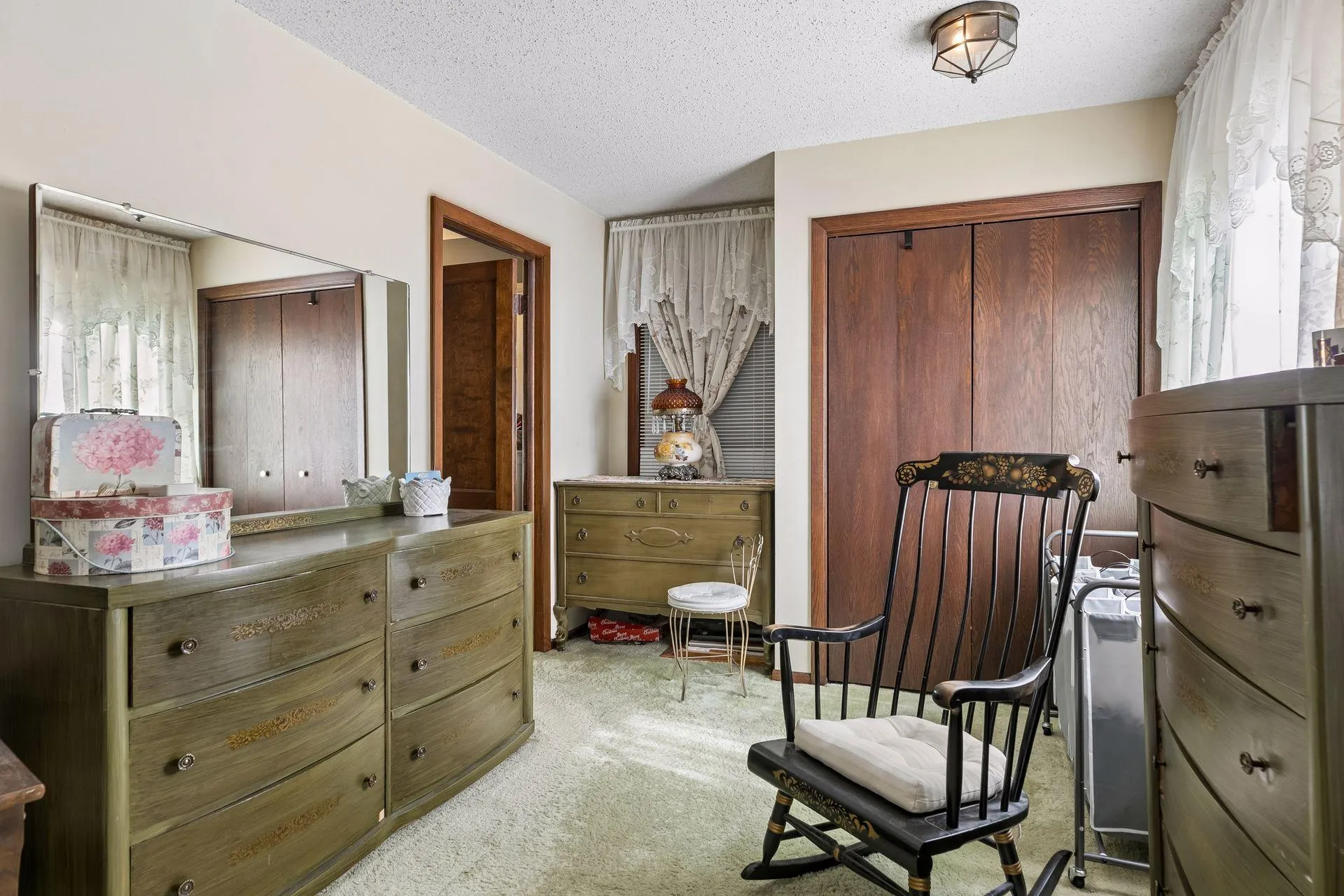 Photo 26 of 1998 James Avenue