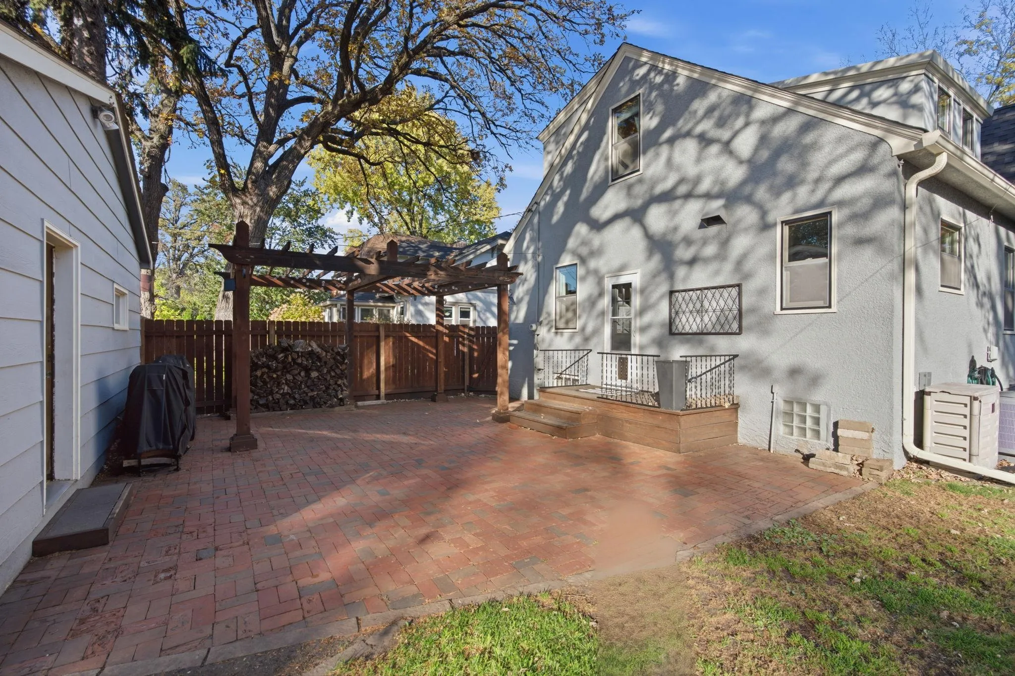 Photo 3 of 4127 Washburn N Avenue