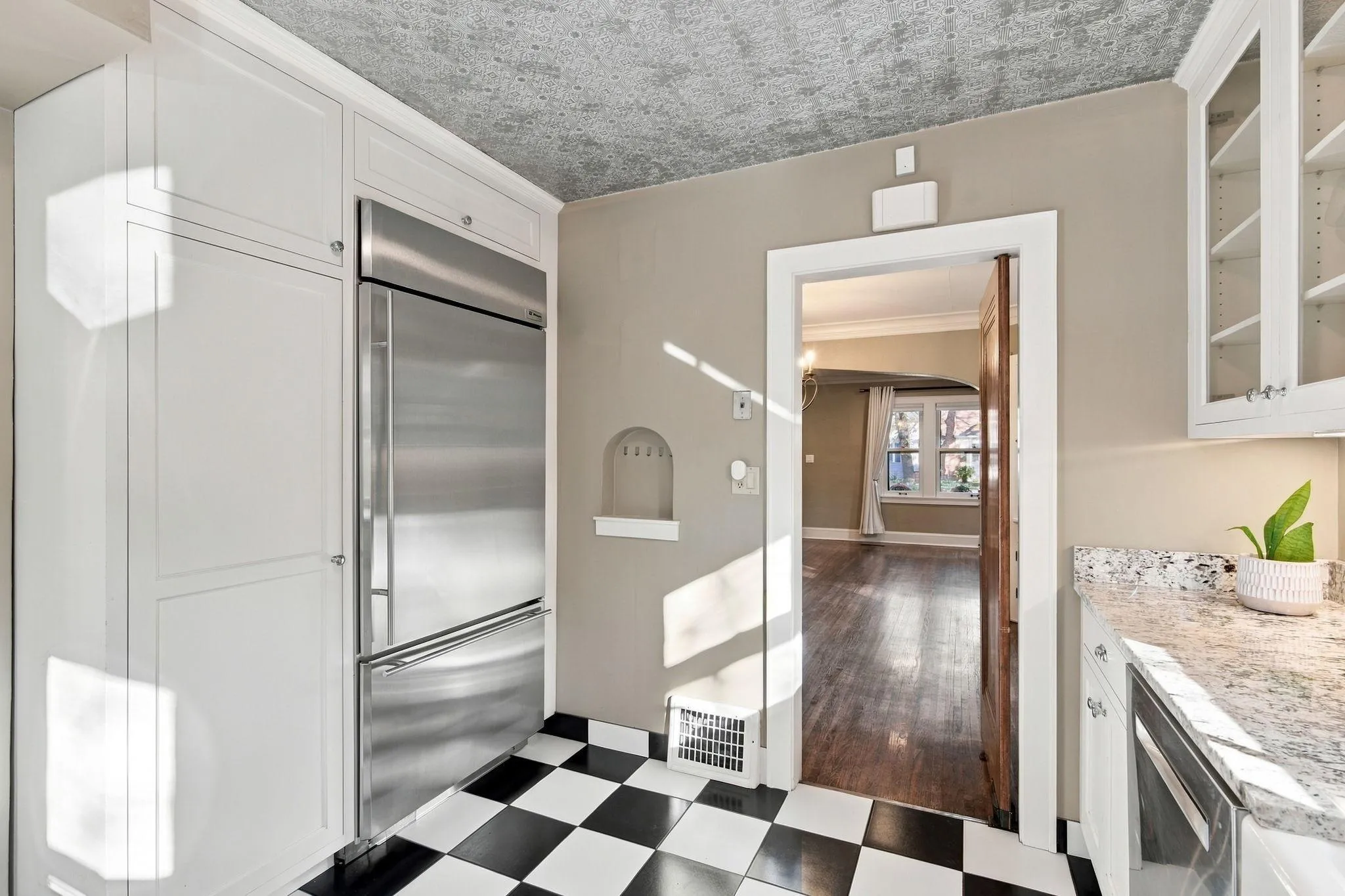 Photo 20 of 4127 Washburn N Avenue