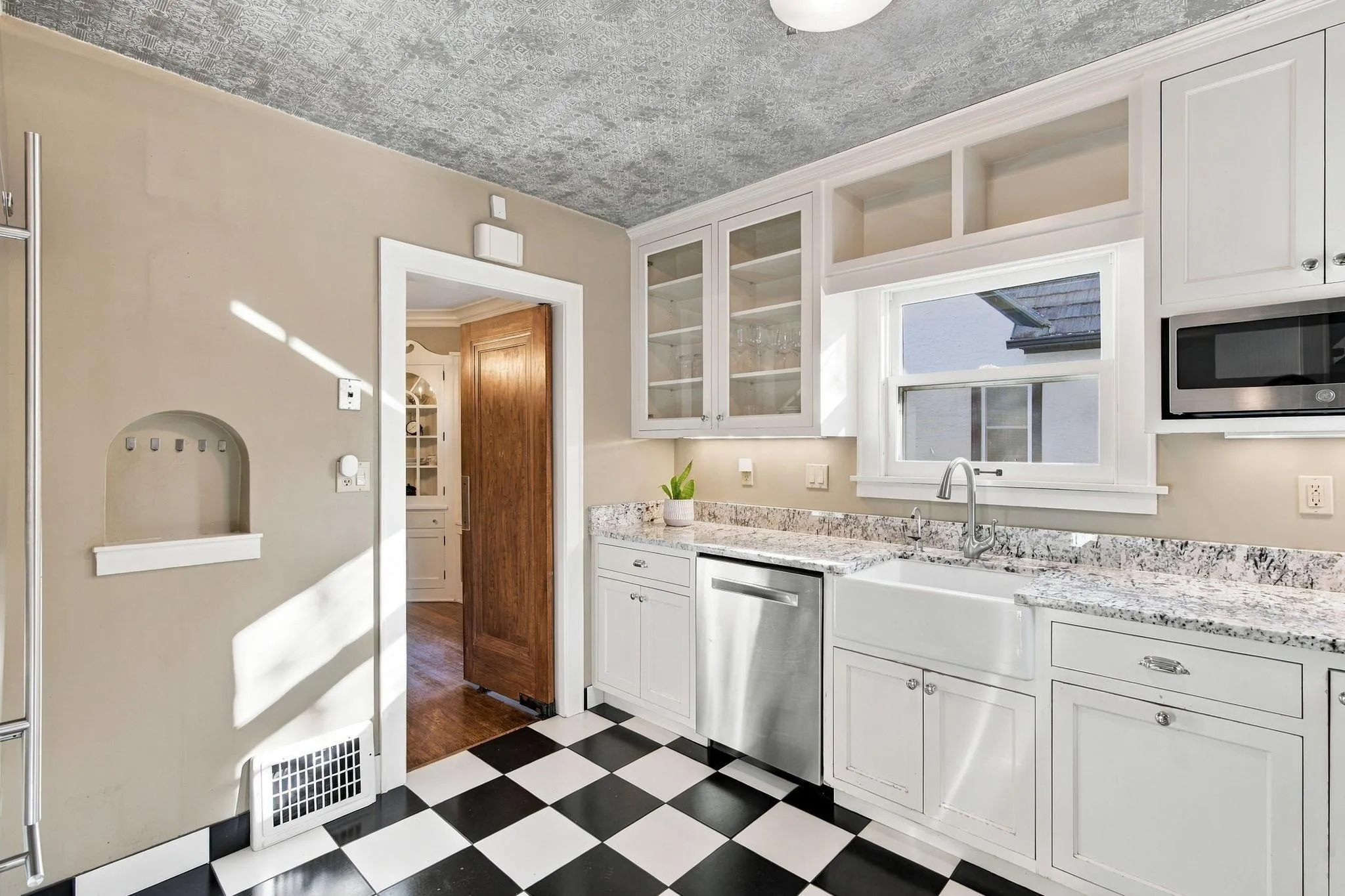 Photo 19 of 4127 Washburn N Avenue