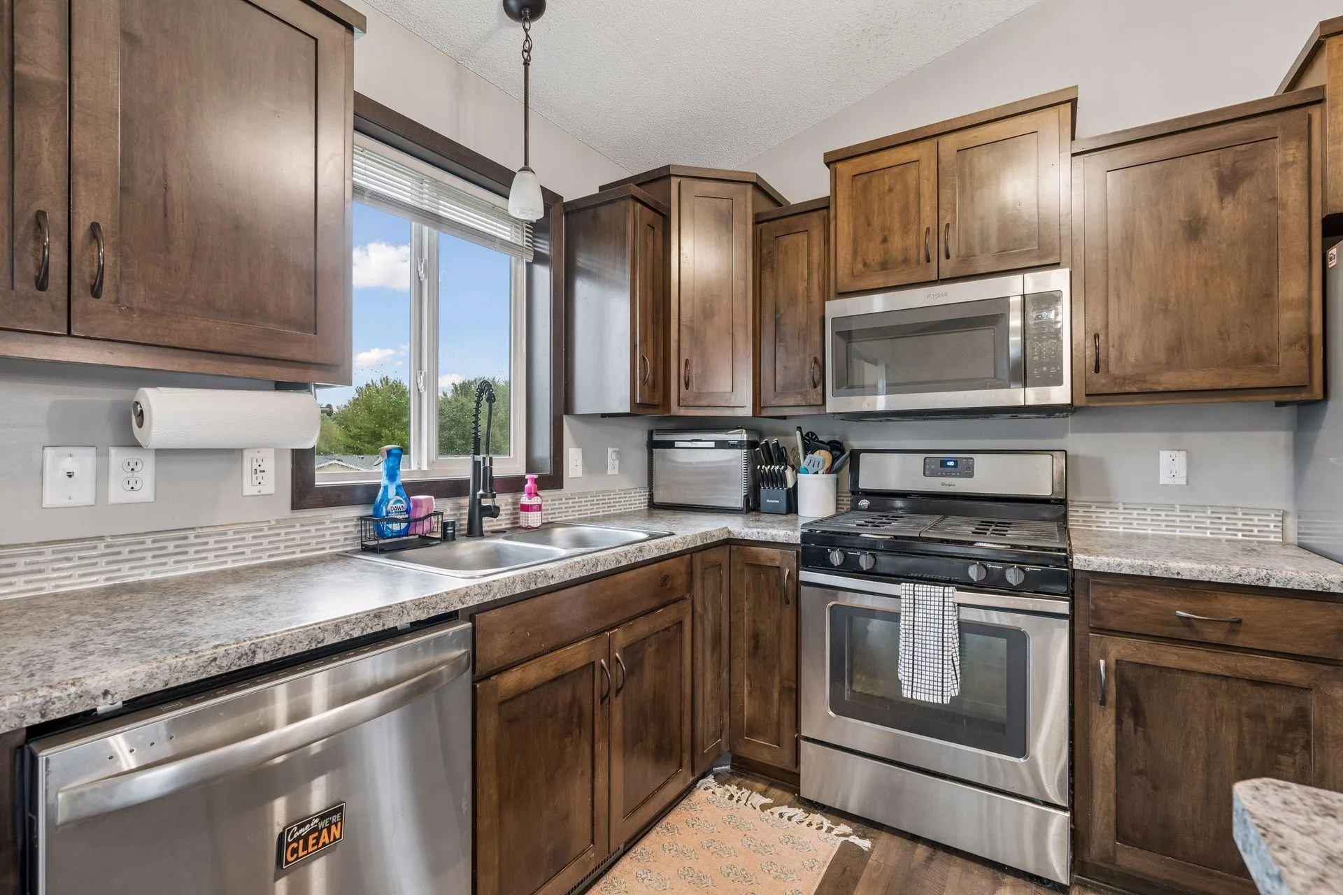 Photo 11 of 23233 Vintage Nw Street