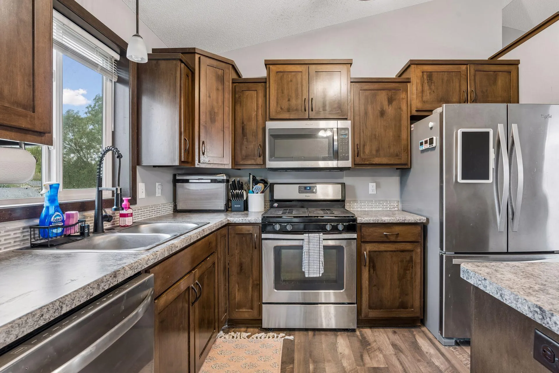 Photo 9 of 23233 Vintage Nw Street