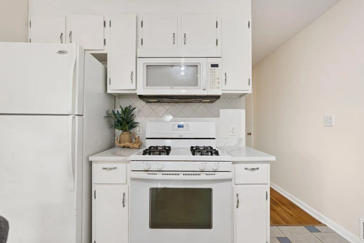 Photo 10 of 6024 W 35th Street