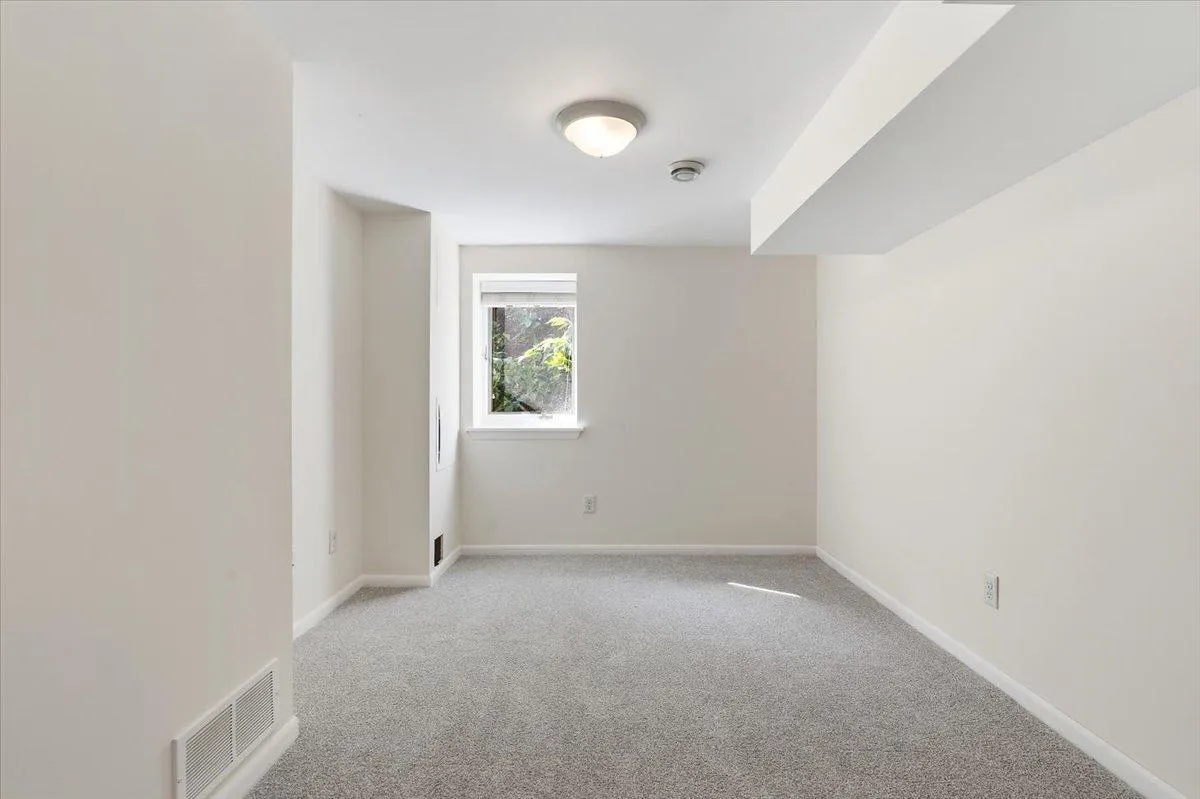 Photo 20 of 6024 W 35th Street