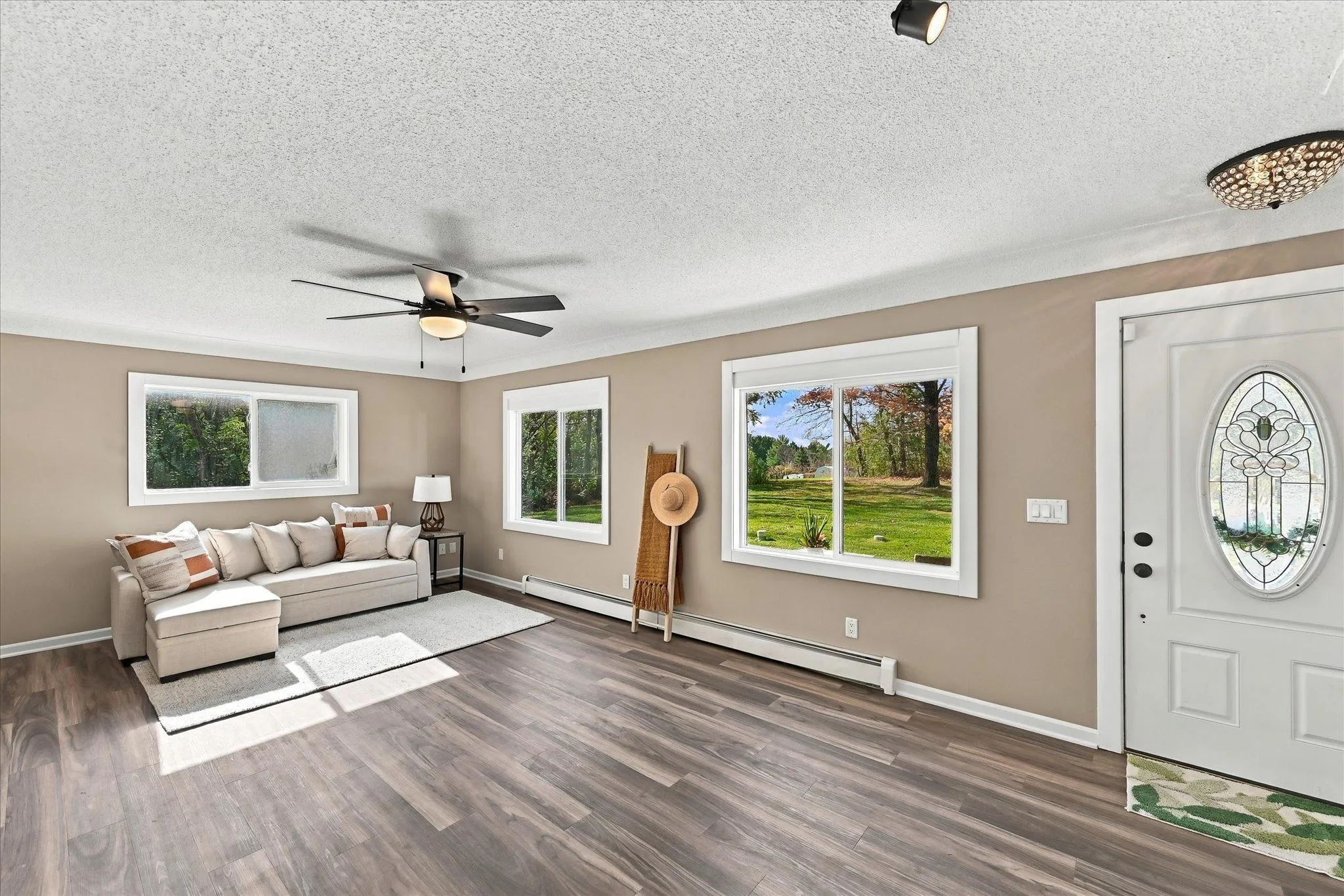 Photo 11 of 20657 Jewel N Avenue