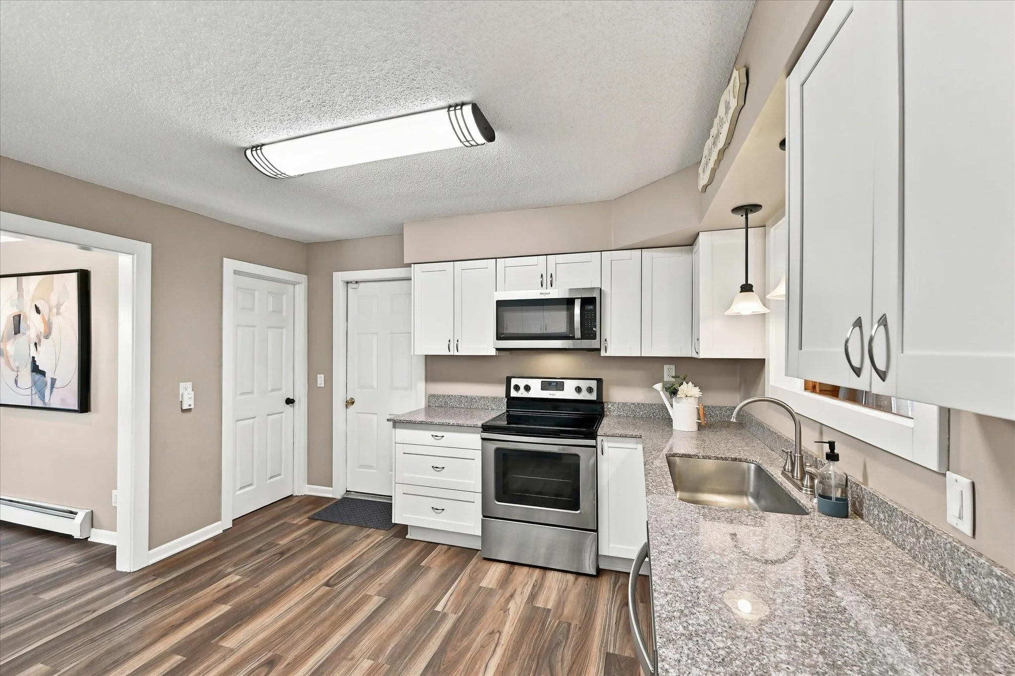Photo 6 of 20657 Jewel N Avenue