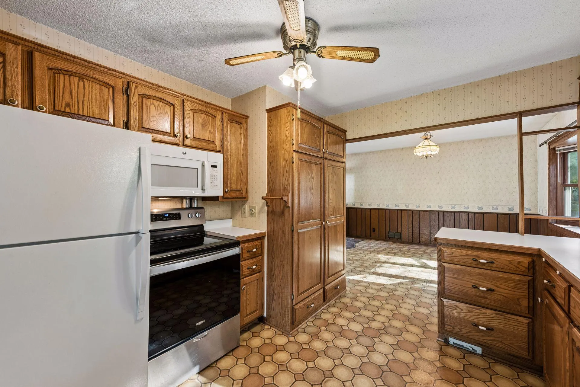 Photo 11 of 4955 Saint Albans Bay Road