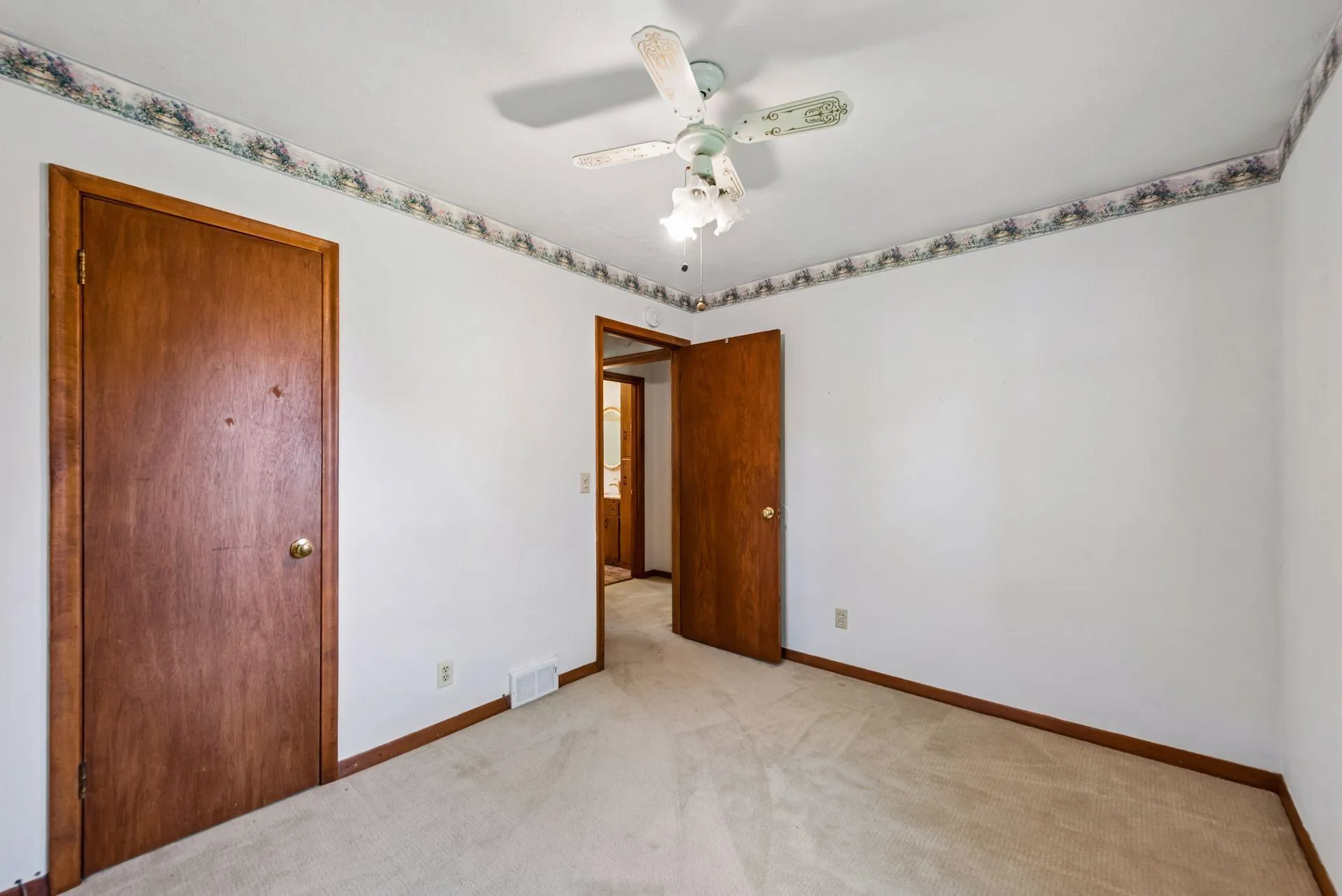Photo 19 of 4955 Saint Albans Bay Road