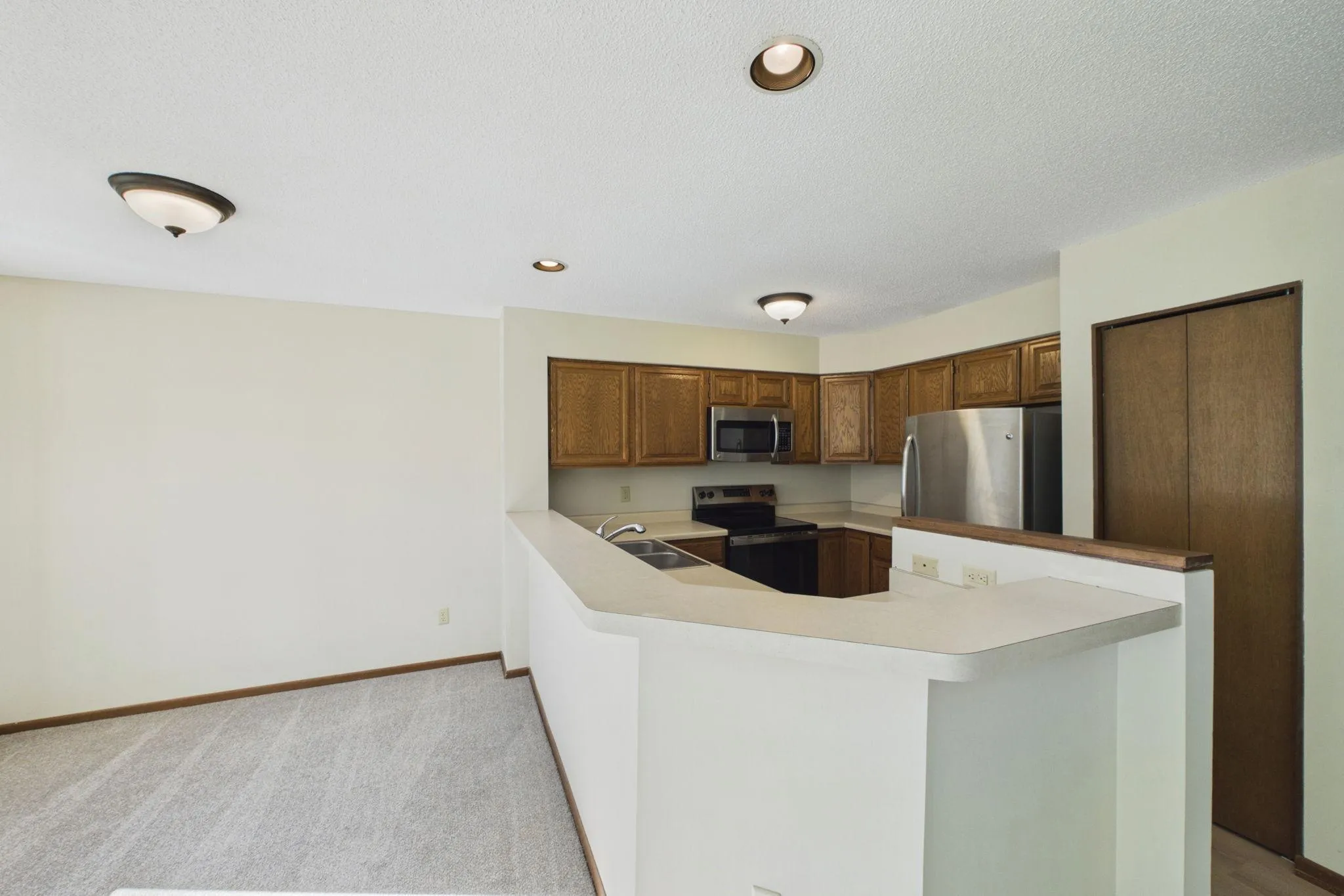 Photo 8 of 1392 Carling Drive Unit 208