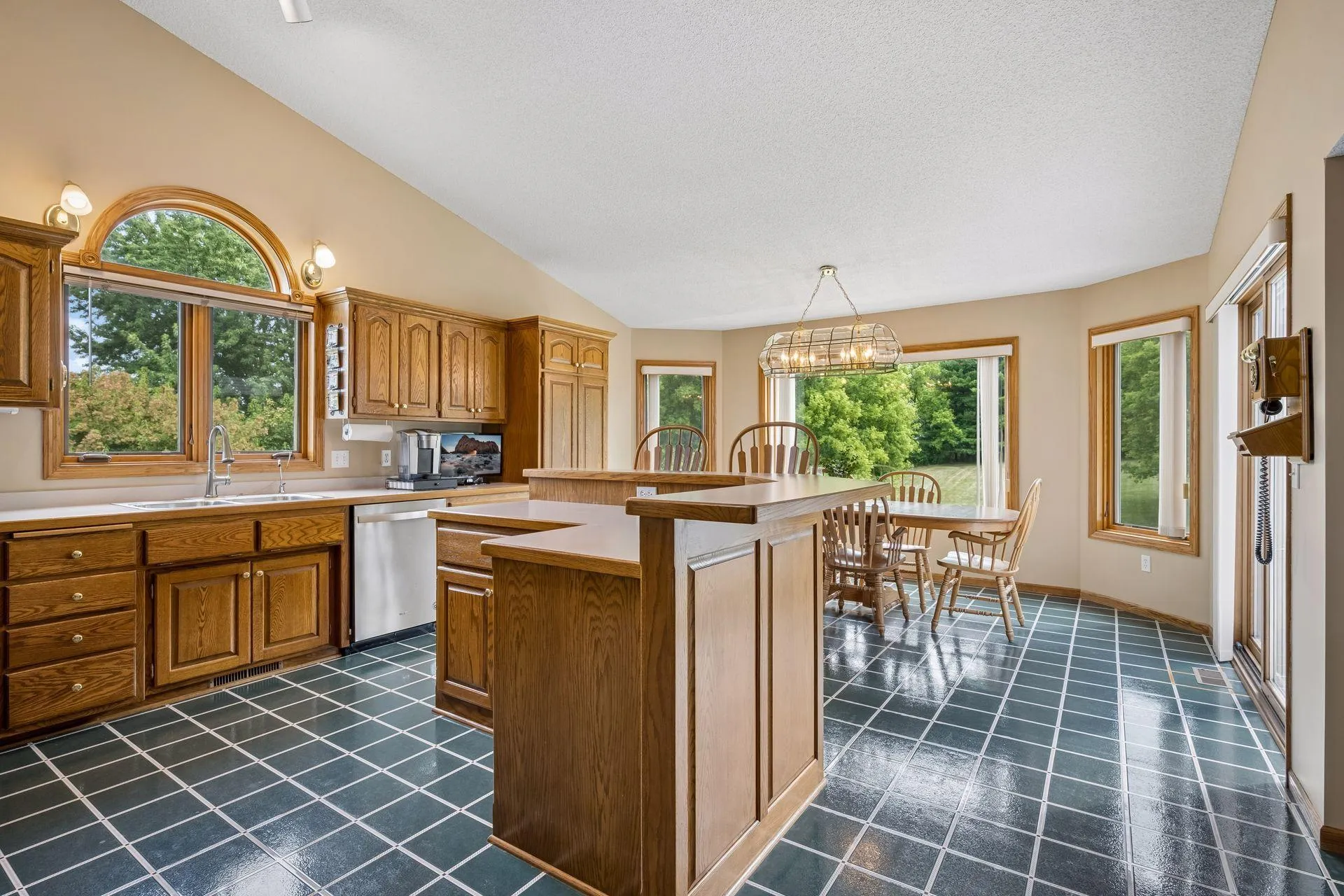 Photo 10 of 14180 Dehnsfield Road
