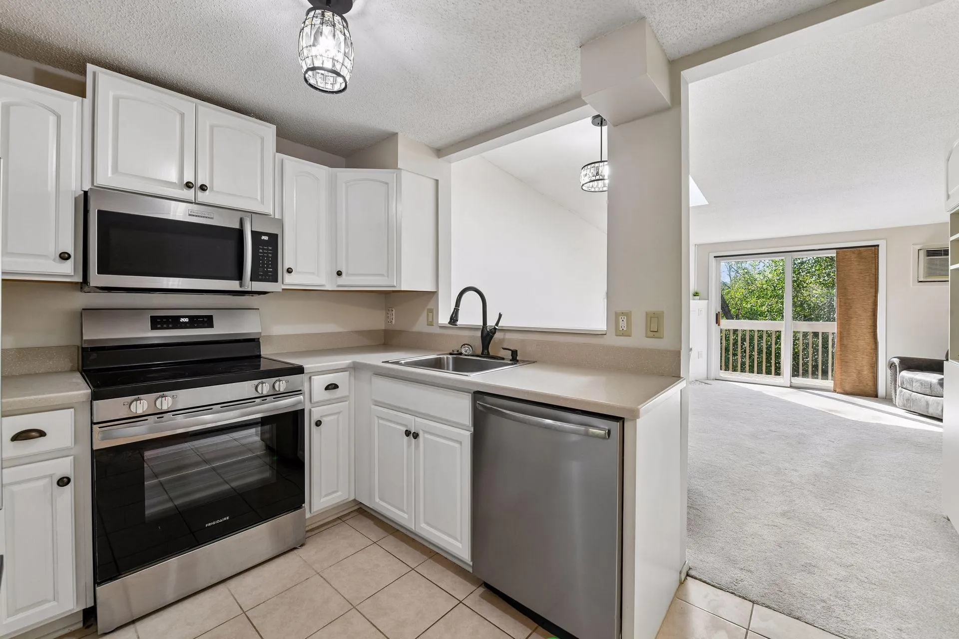 Photo 6 of 17587 Pond Circle