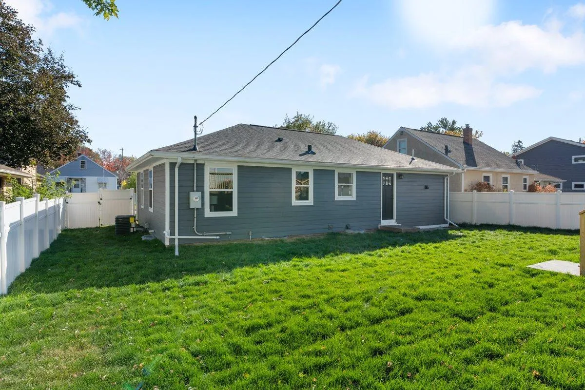 Photo 41 of 1224 6th S Avenue