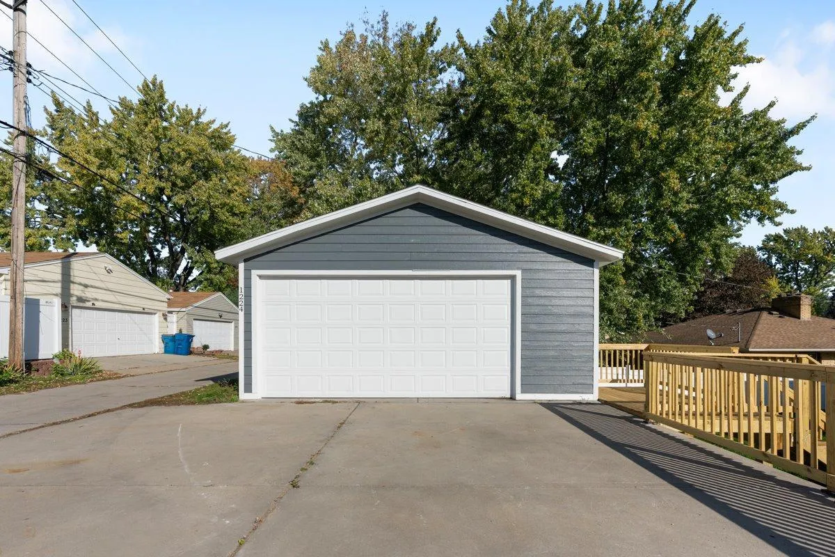 Photo 43 of 1224 6th S Avenue