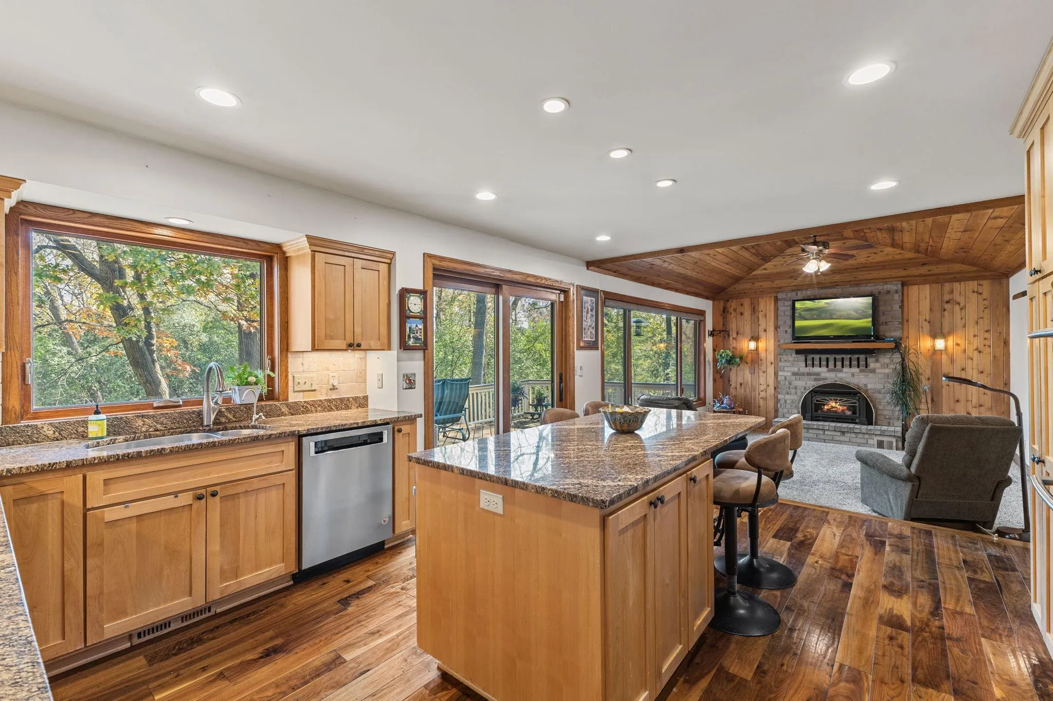 Photo 12 of 14884 Tealwood Court